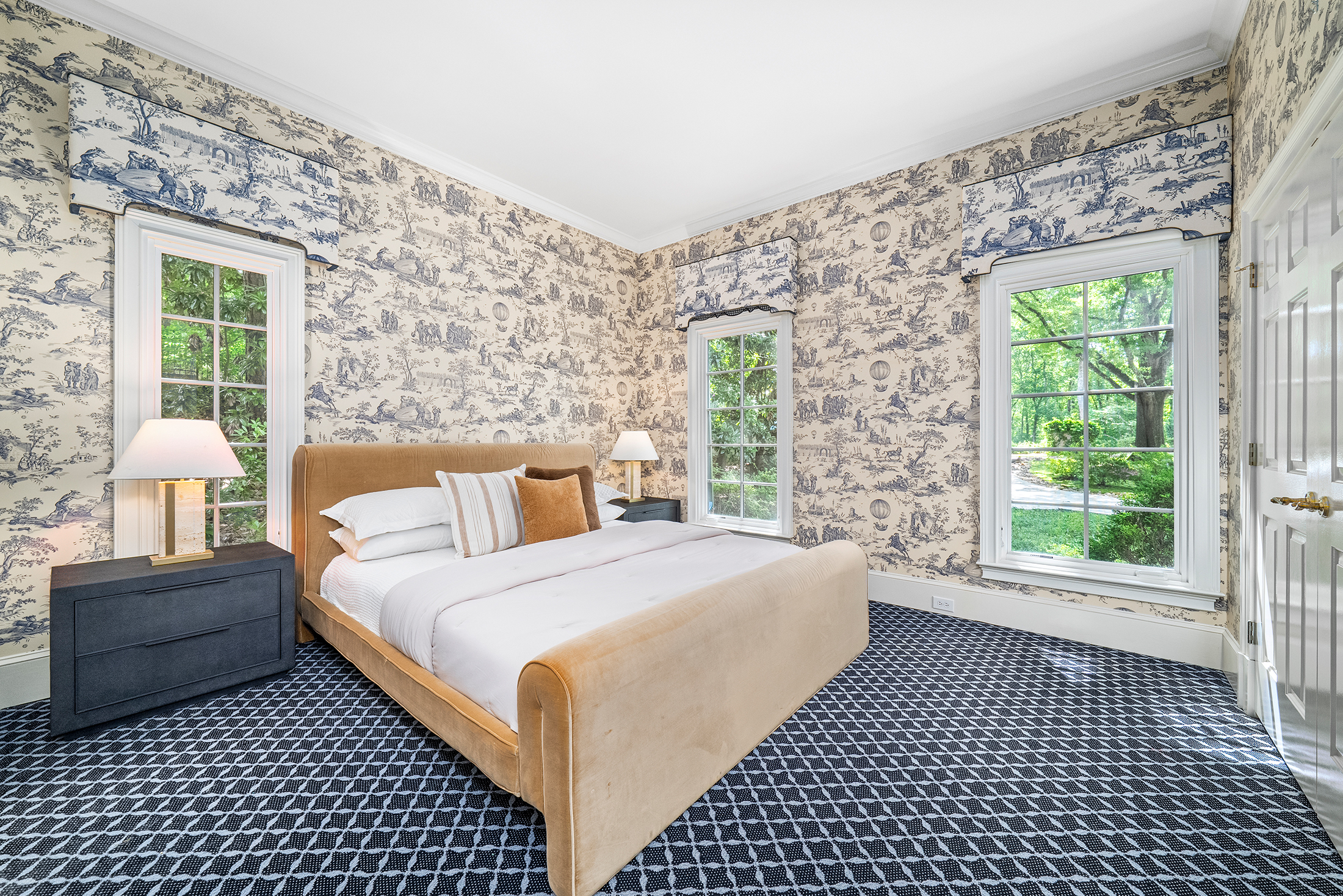  Irreplaceable Estate in One of Atlanta
