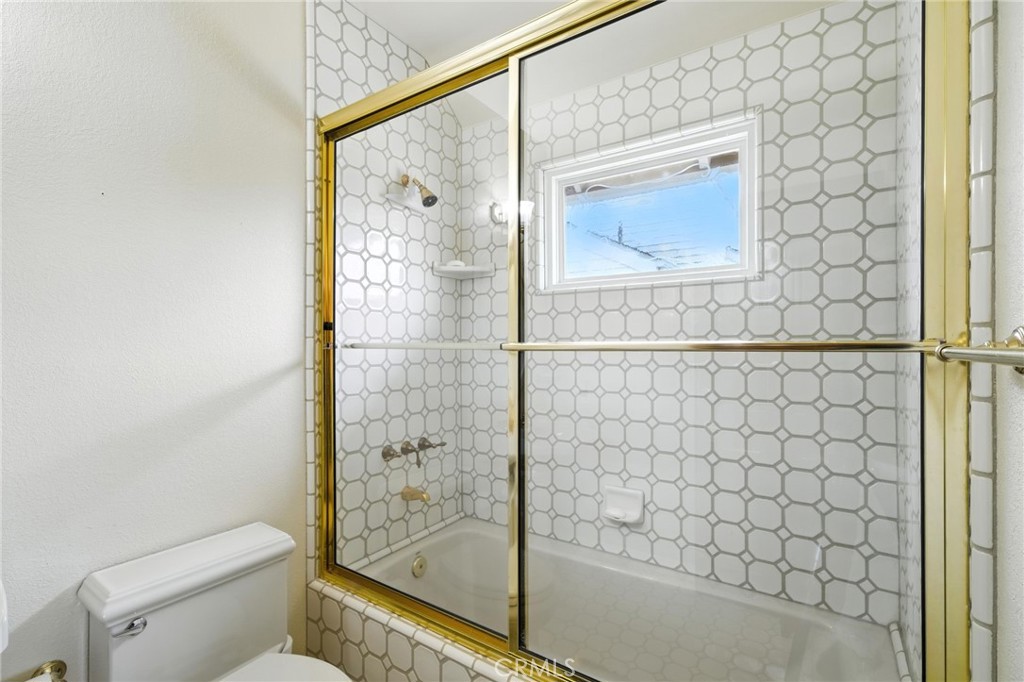 Oxnard, California, 93035, United States, 4 Bedrooms Bedrooms, ,3 BathroomsBathrooms,Residential,For Sale,2009661