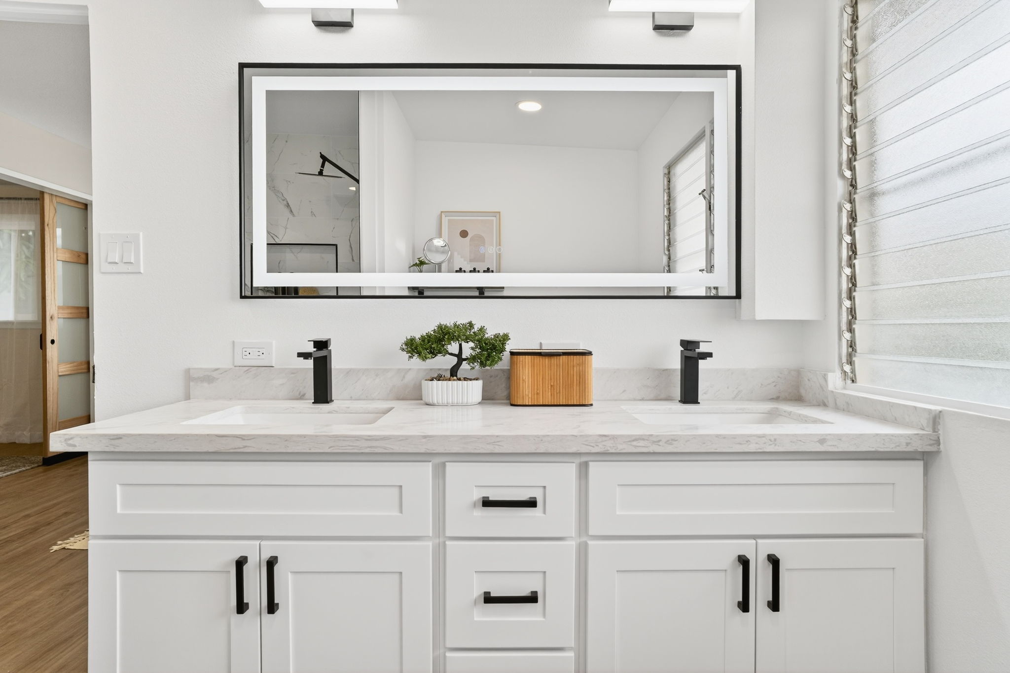 Honolulu, Hawaii, 96818, United States, 4 Bedrooms Bedrooms, ,4 BathroomsBathrooms,Residential,For Sale,2007893