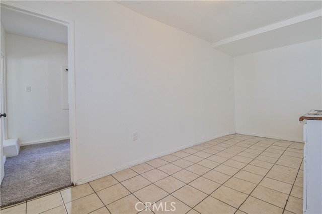 Los Angeles, California, 90001, United States, 4 Bedrooms Bedrooms, ,Residential,For Sale,1928071