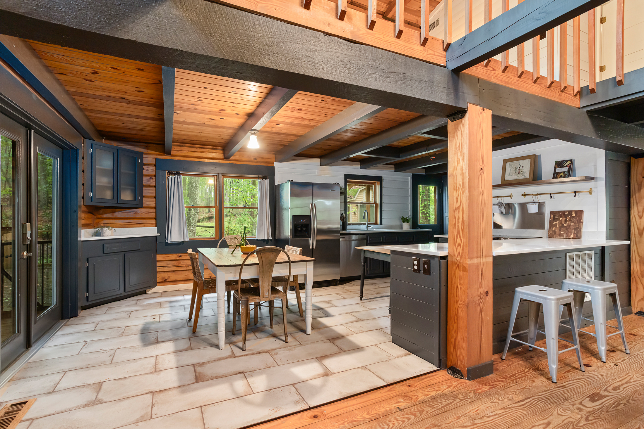  Charming, Private Cabin Overlooking Lake Coweta - 物件實景