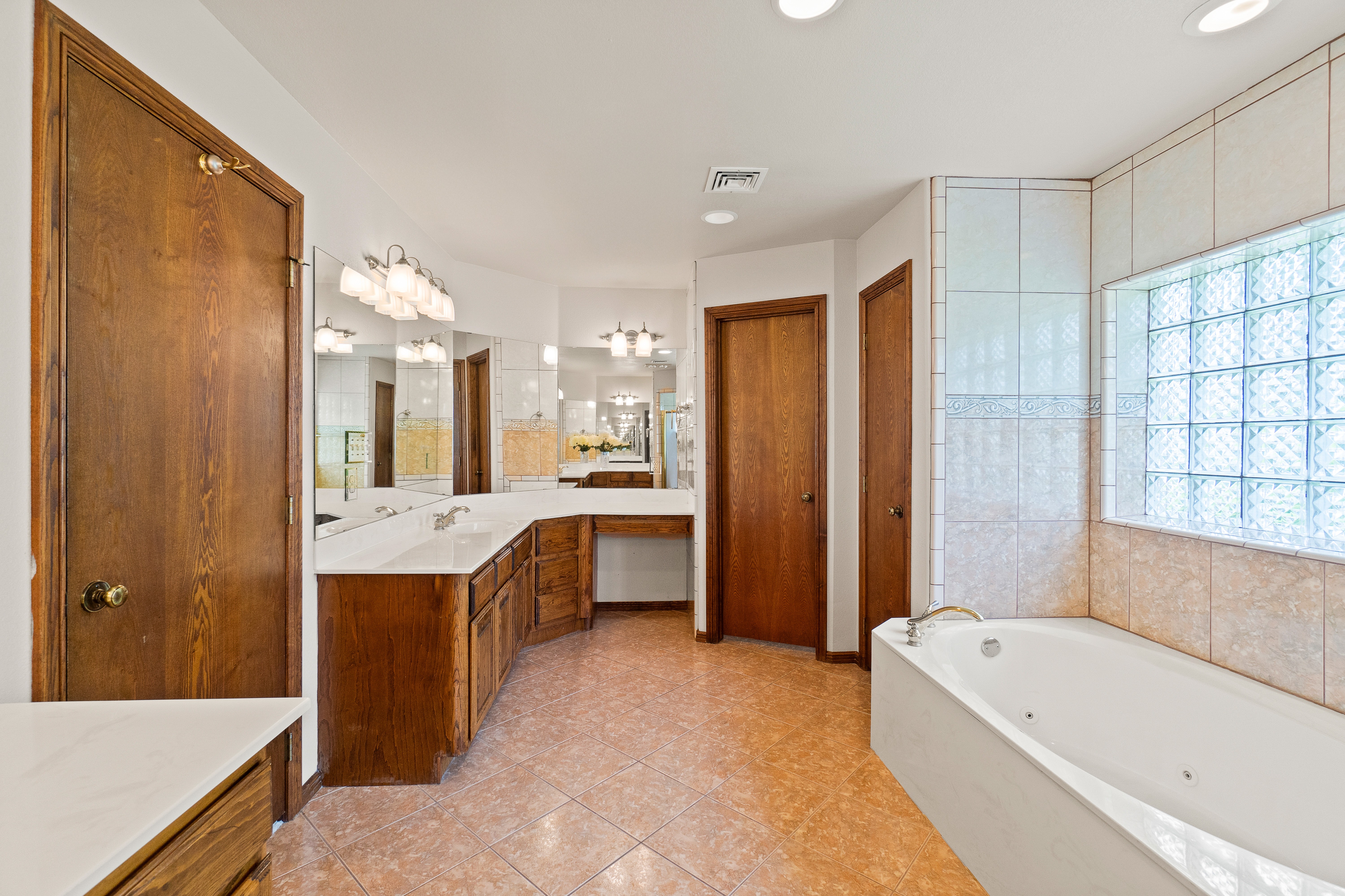 Harlingen, Texas, 78552, United States, 4 Bedrooms Bedrooms, ,3 BathroomsBathrooms,Residential,For Sale,1867020
