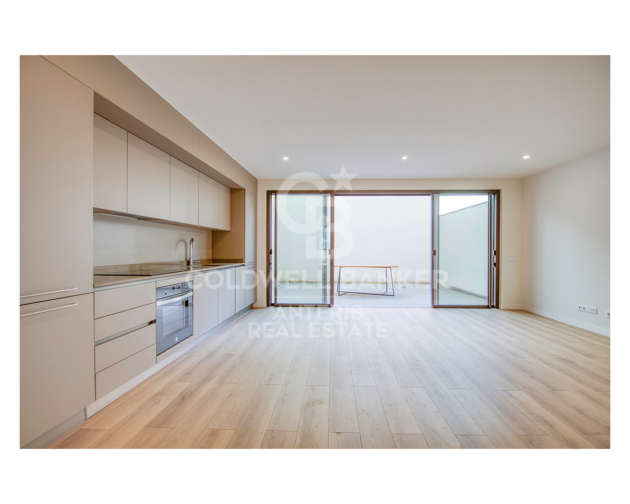 Barcelona, Barcelona, Sants ? Montju?c, Sants - Ba, Barcelona, Catalonia, ES, 3 Bedrooms Bedrooms, ,2 BathroomsBathrooms,Residential,For Sale,Barcelona, Barcelona, Sants ? Montju?c, Sants - Ba,1556908