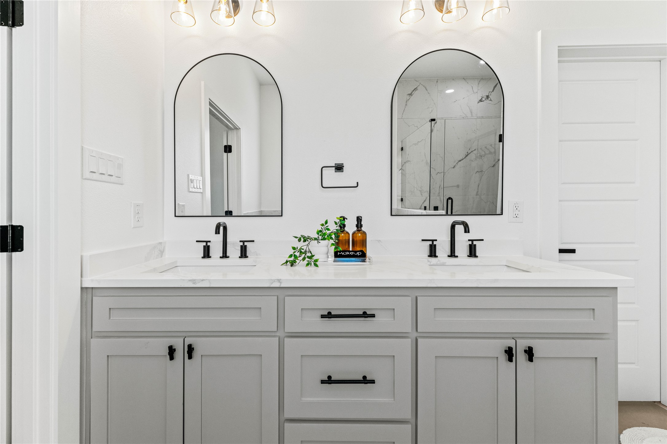 Waxahachie, Texas, 76064, United States, 4 Bedrooms Bedrooms, ,3 BathroomsBathrooms,Residential,For Sale,1857043