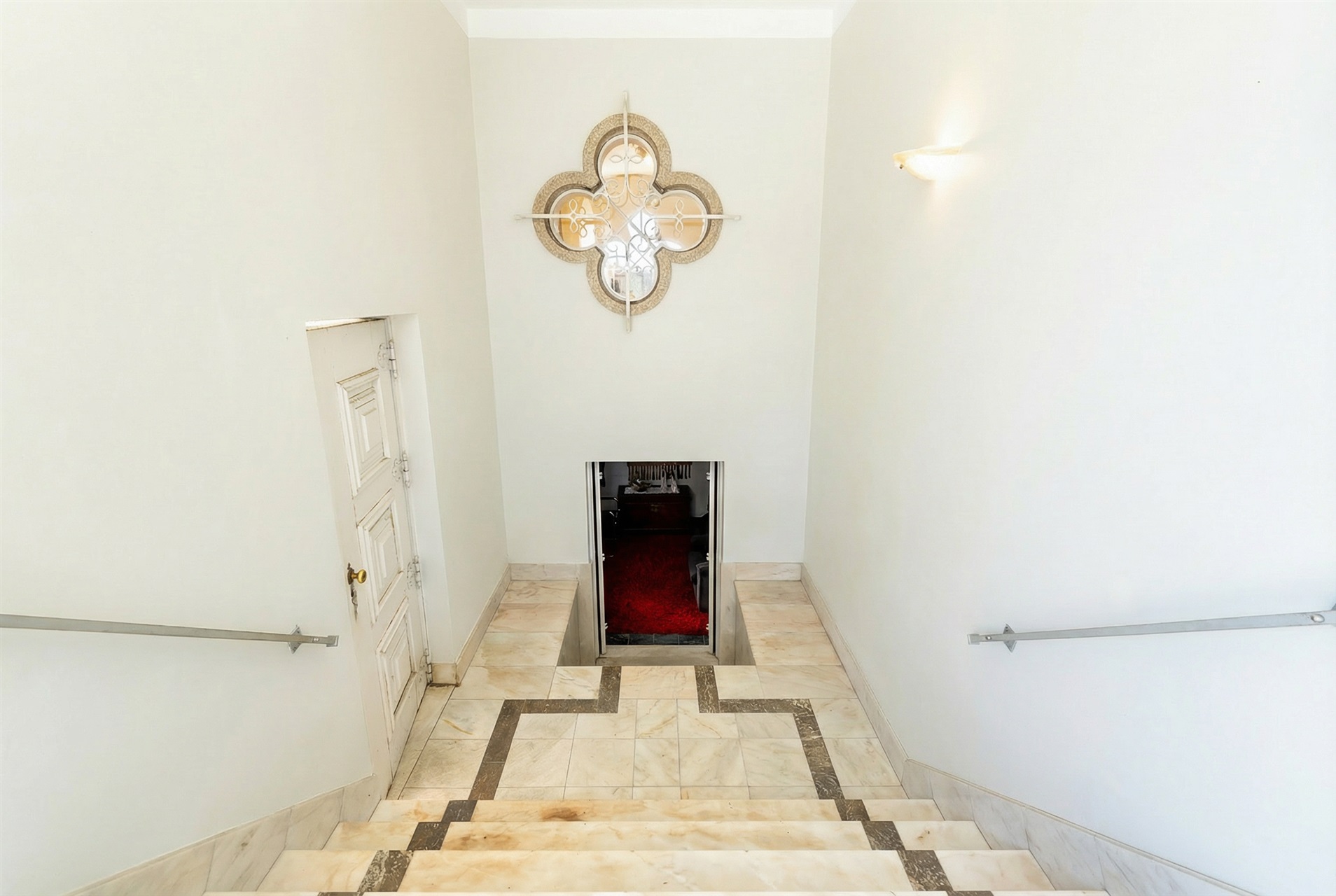  Manor House, 5 bedrooms, for Sale - 物件實景
