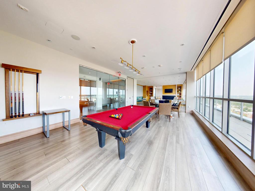 Rockville, Maryland, 20852, United States, 2 Bedrooms Bedrooms, ,2 BathroomsBathrooms,Residential,For Sale,1861250