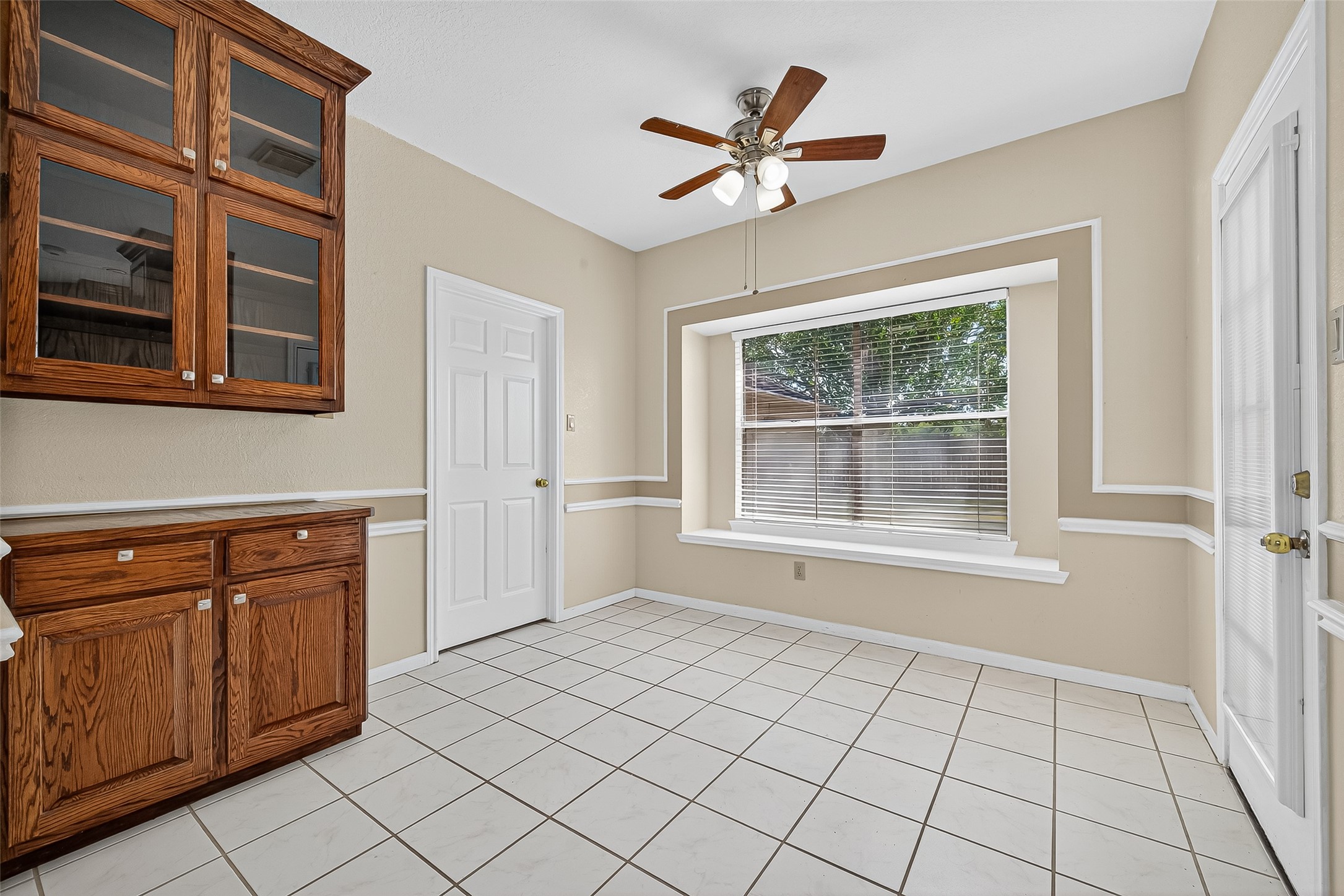 Sugar Land, Texas, 77478, United States, 5 Bedrooms Bedrooms, ,4 BathroomsBathrooms,Residential,For Sale,1971376