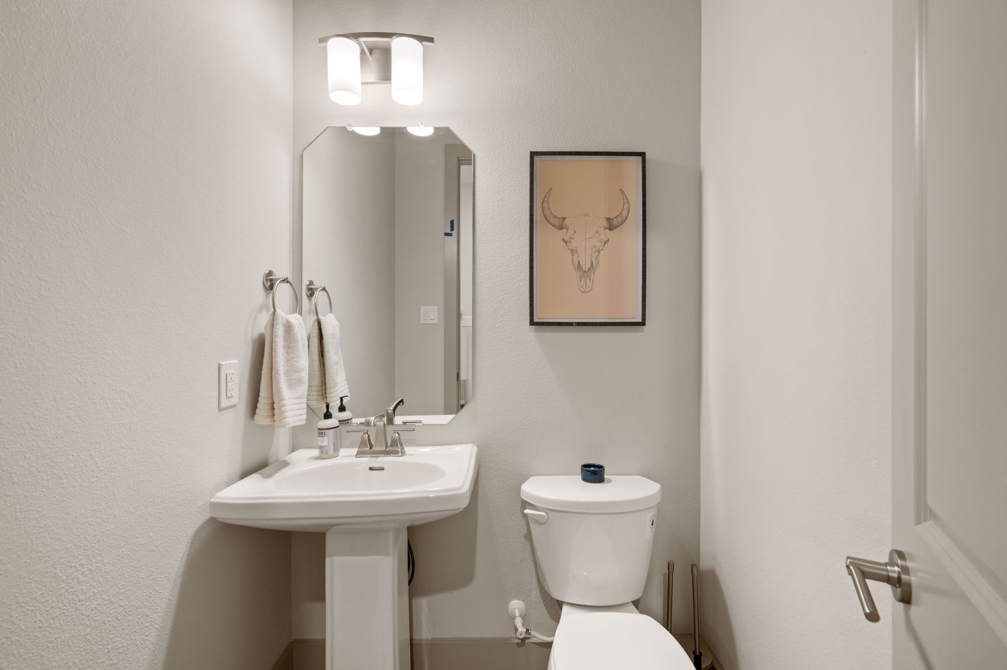  Modern Luxury Meets Effortless Living at The Abbey At Mercer Crossing - 物件實景