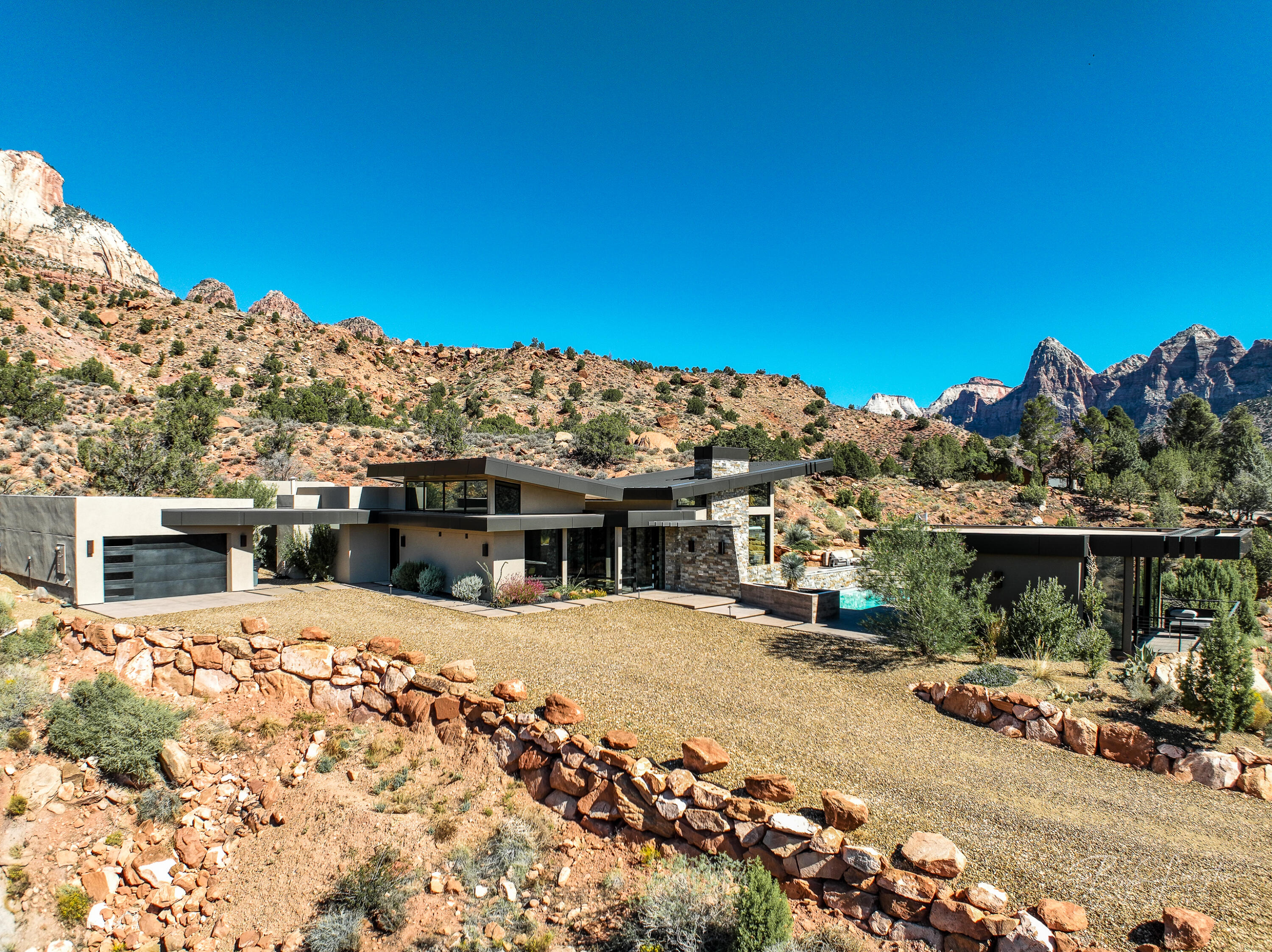 Springdale, Utah, 84767, United States, 4 Bedrooms Bedrooms, ,Residential,For Sale,1991496