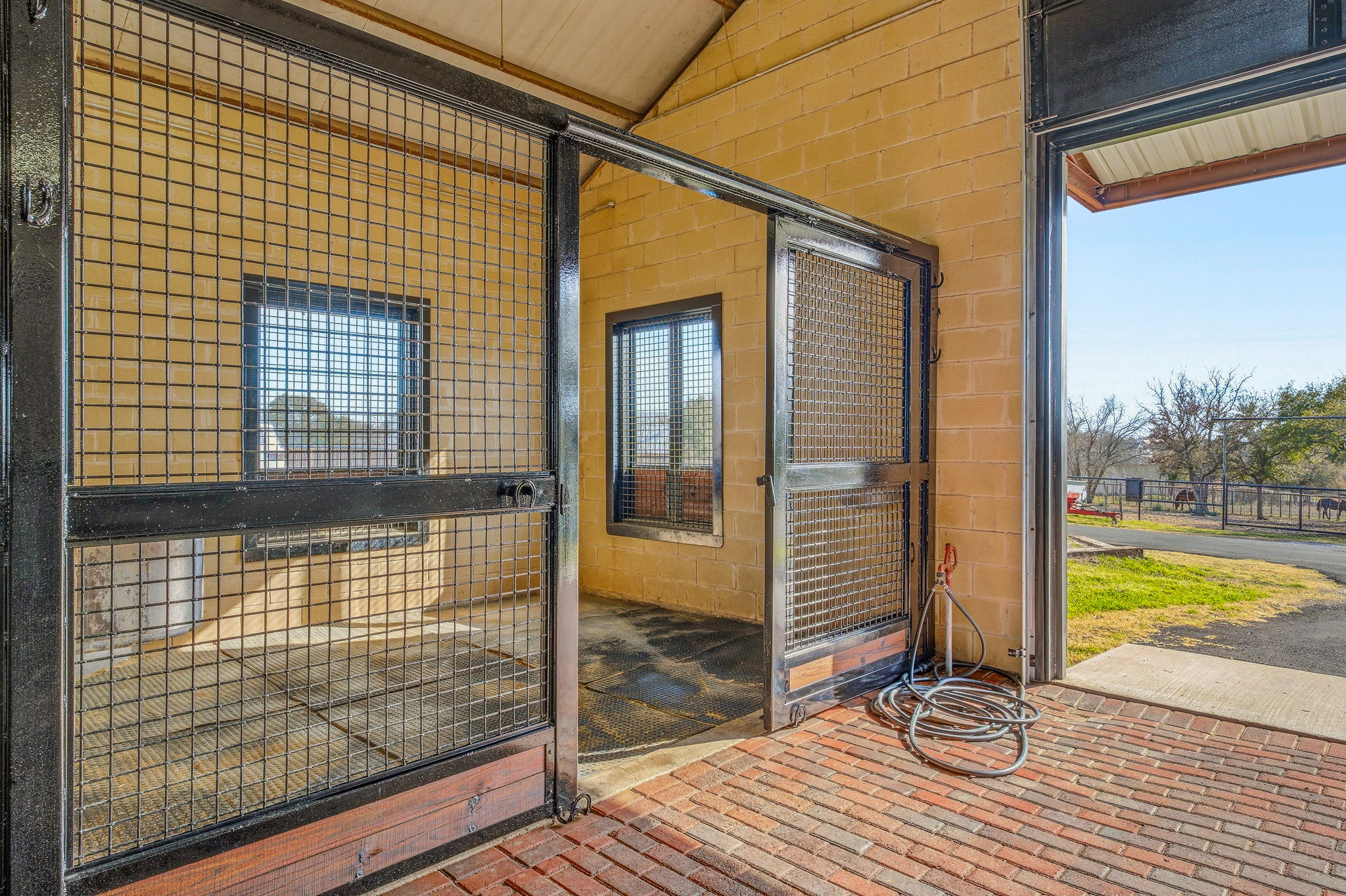  221 Silver Spur, Weatherford, TX, 76087 - 物件實景