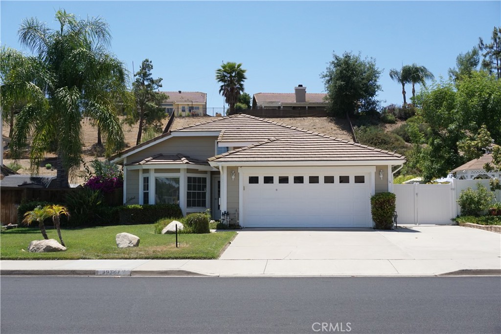 Murrieta, California, 92563, United States, 3 Bedrooms Bedrooms, ,2 BathroomsBathrooms,Residential,For Sale,1857282