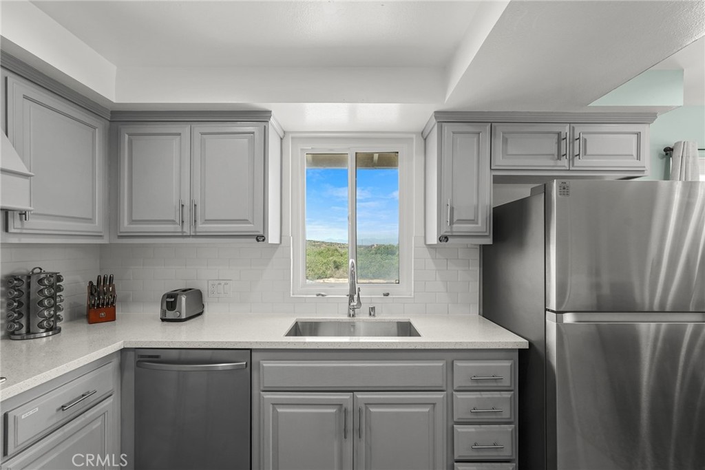 Oxnard, California, 93035, United States, ,Residential,For Sale,1991786