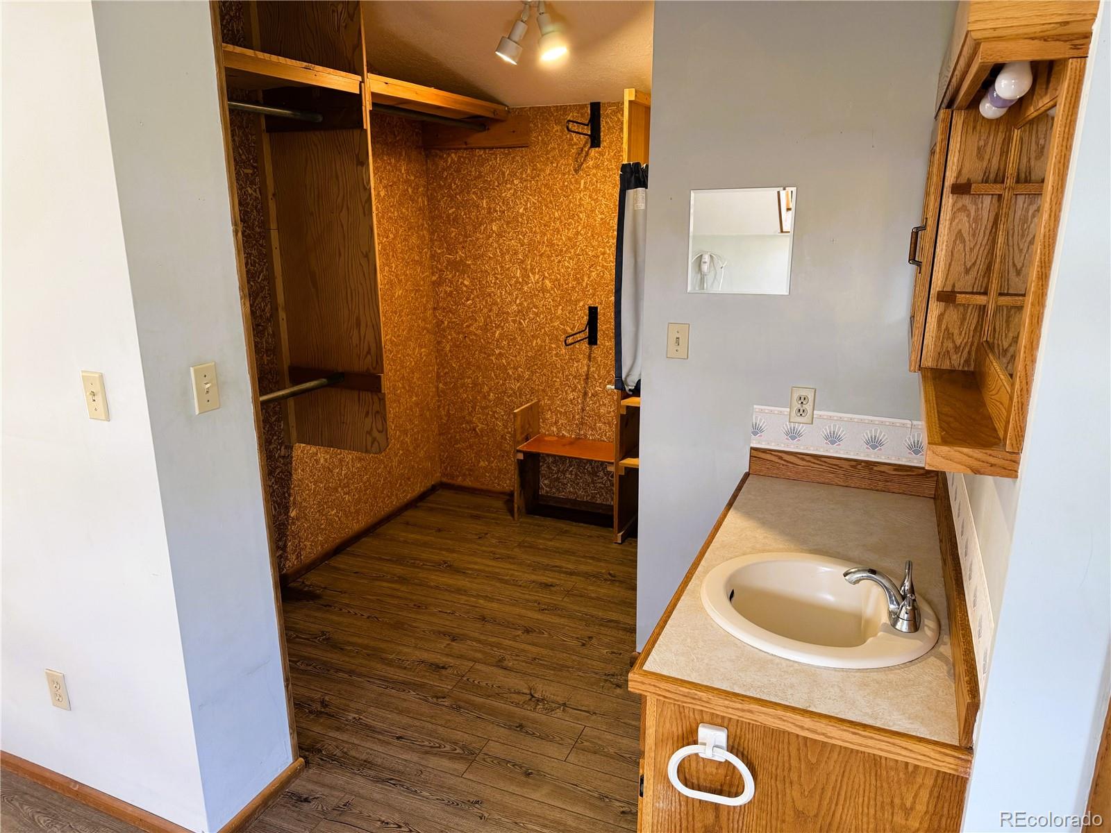 Howard, Colorado, 81233, United States, 2 Bedrooms Bedrooms, ,1 BathroomBathrooms,Residential,For Sale,1977038