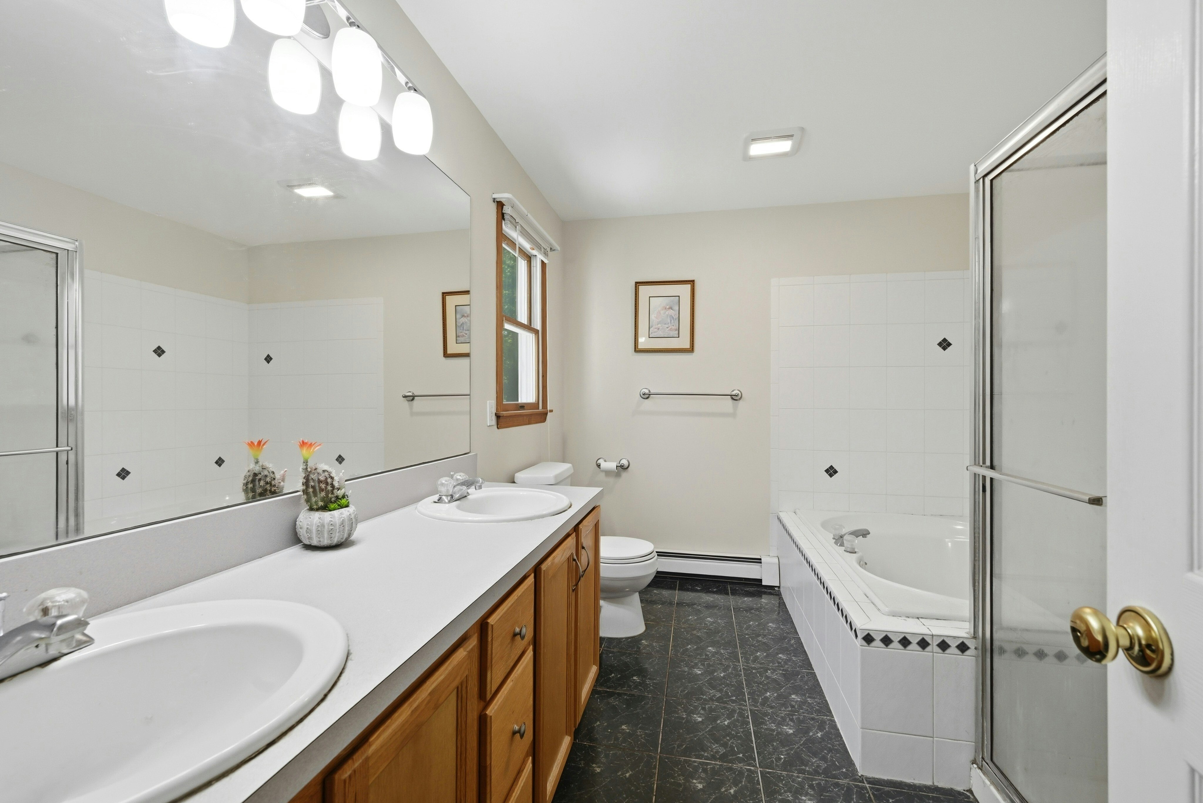  21 Tallmadge Trail, Miller Place, NY, 11764 - 物件實景