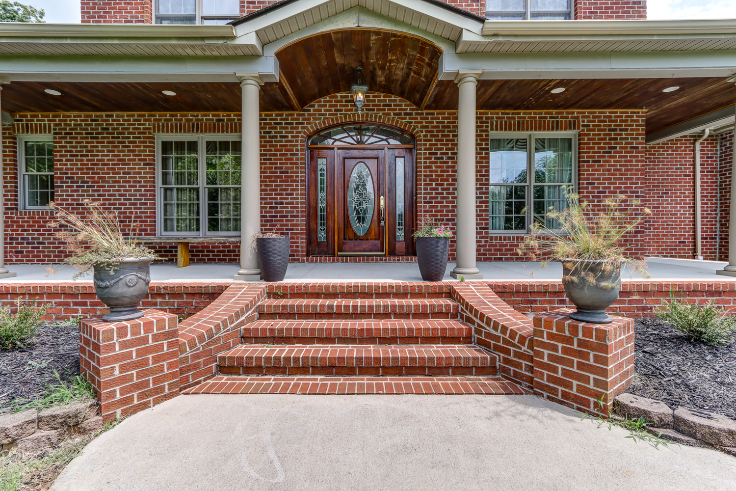 Appomattox, Virginia, 24522, United States, 4 Bedrooms Bedrooms, ,Residential,For Sale,1905819
