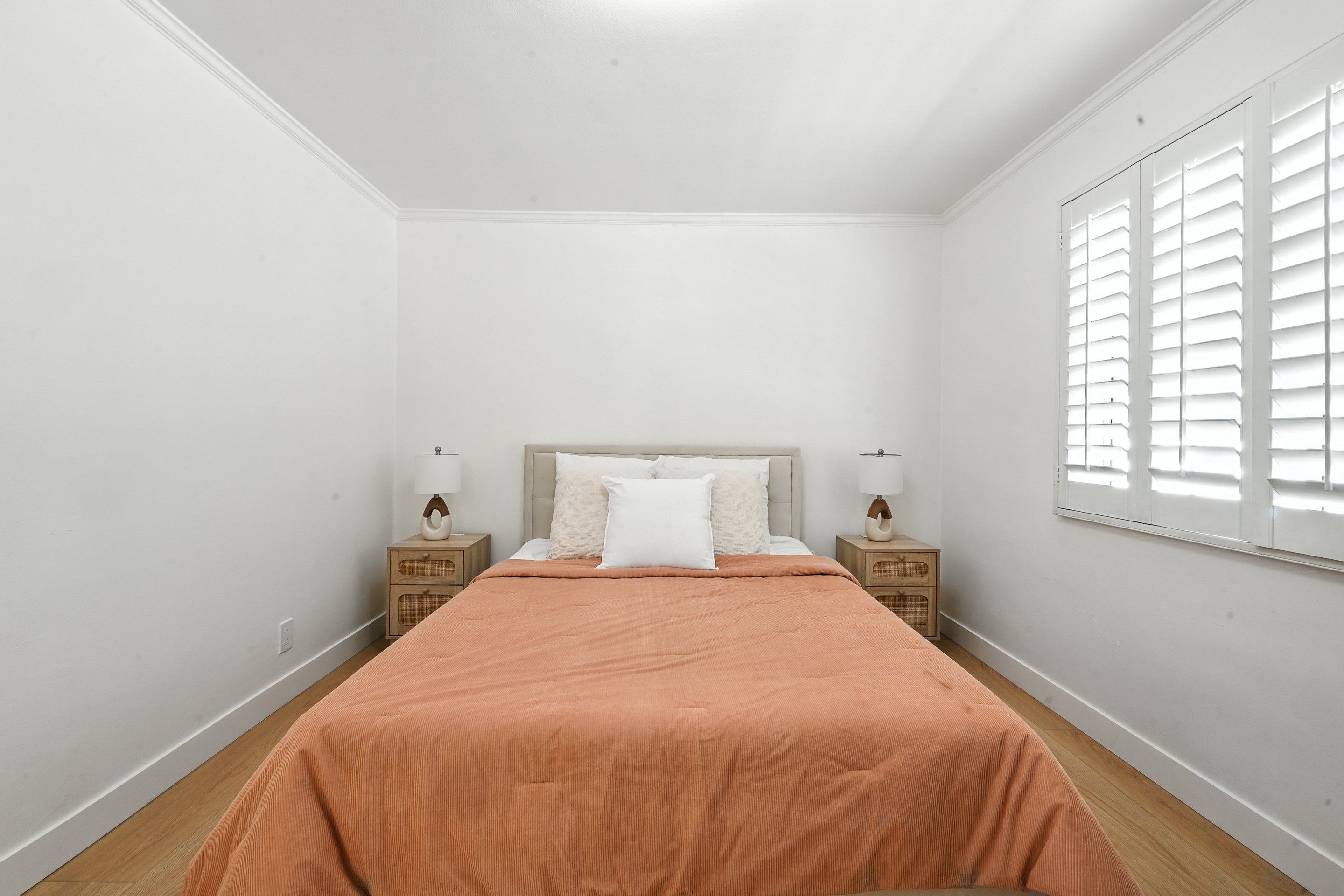 Los Angeles, California, 90042, United States, 3 Bedrooms Bedrooms, ,3 BathroomsBathrooms,Residential,For Sale,1909729