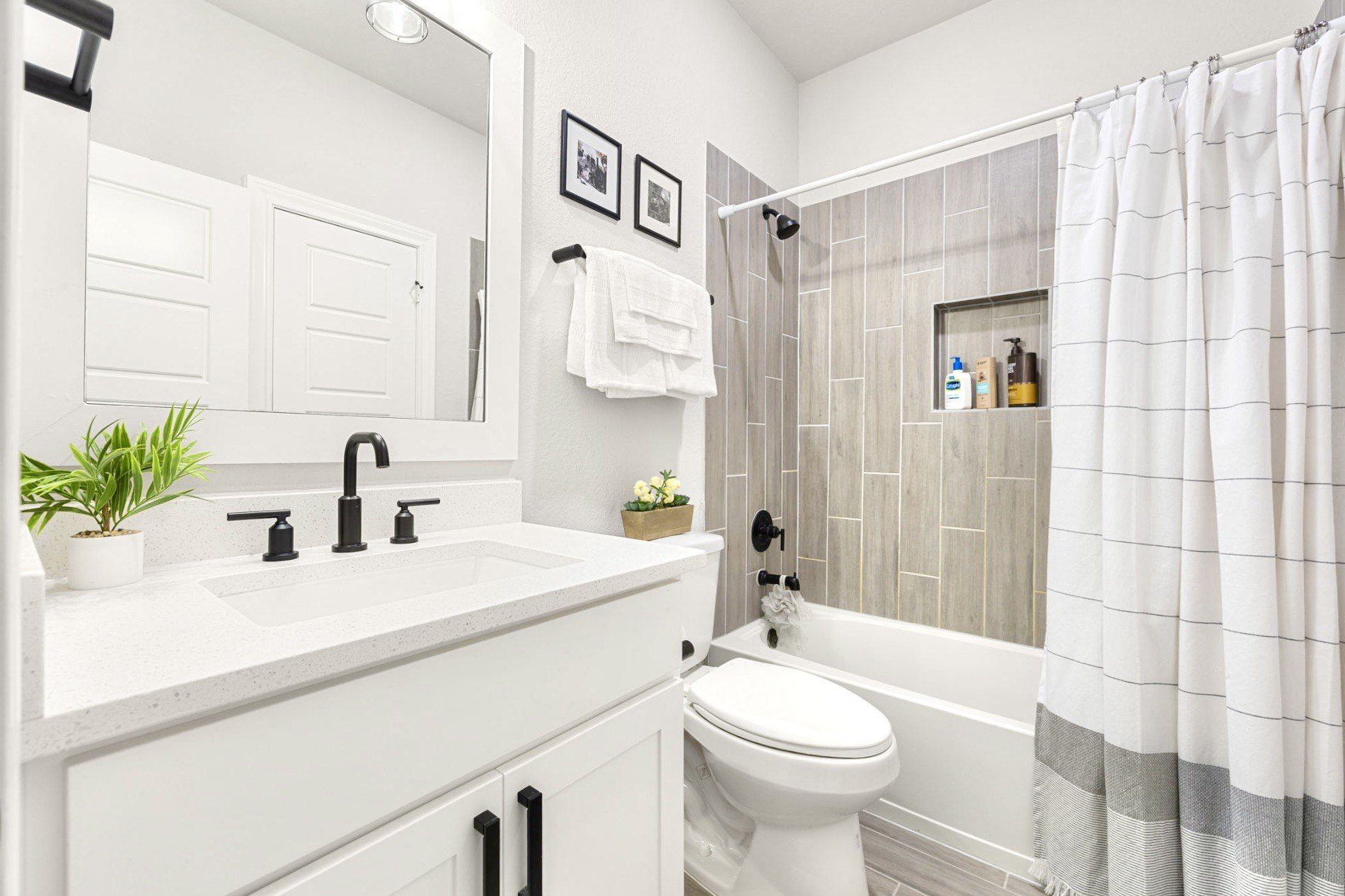 Katy, Texas, 77494, United States, 4 Bedrooms Bedrooms, ,4 BathroomsBathrooms,Residential,For Sale,2038888