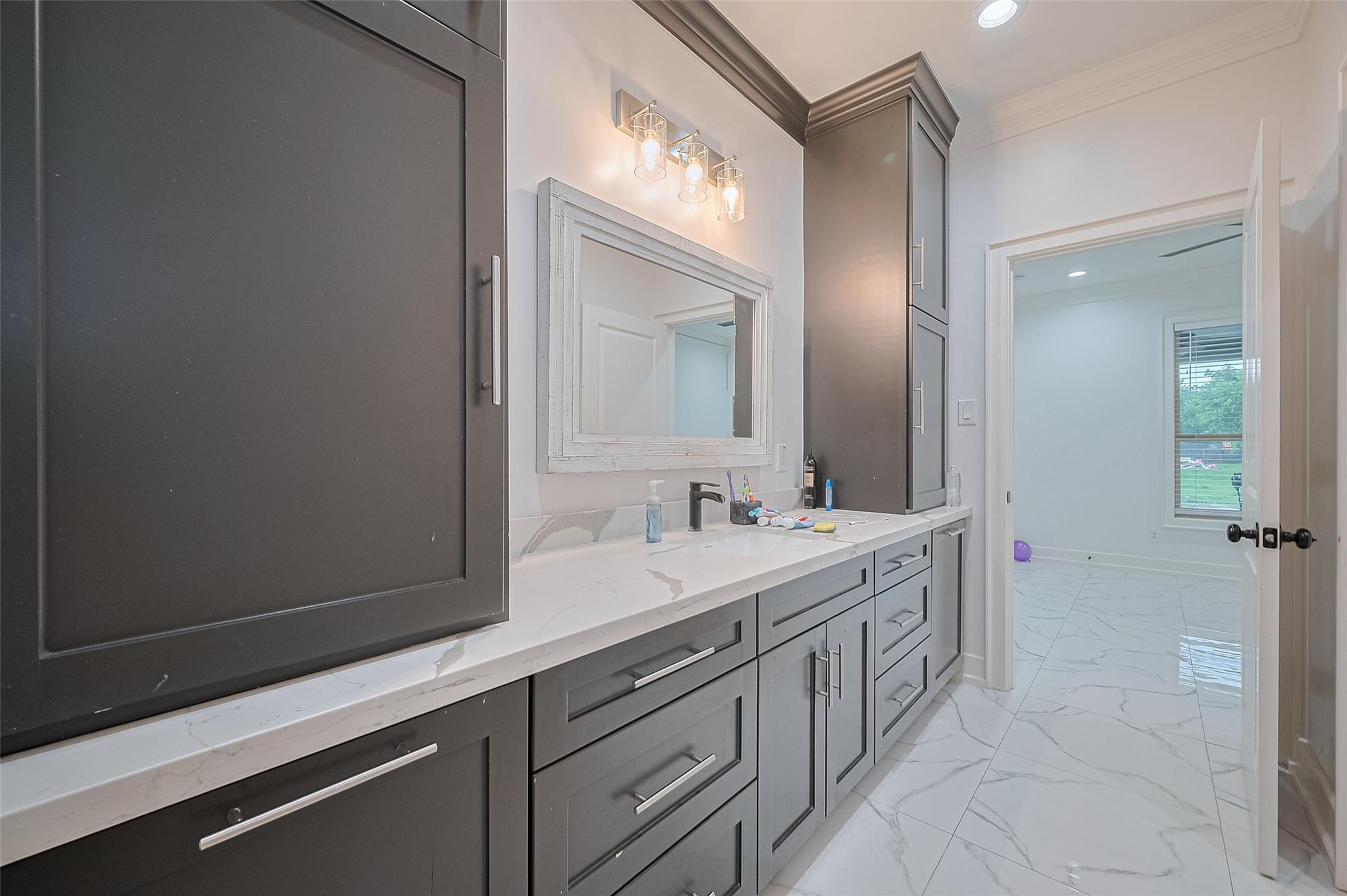 Houston, Texas, 77088, United States, 5 Bedrooms Bedrooms, ,5 BathroomsBathrooms,Residential,For Sale,1974998