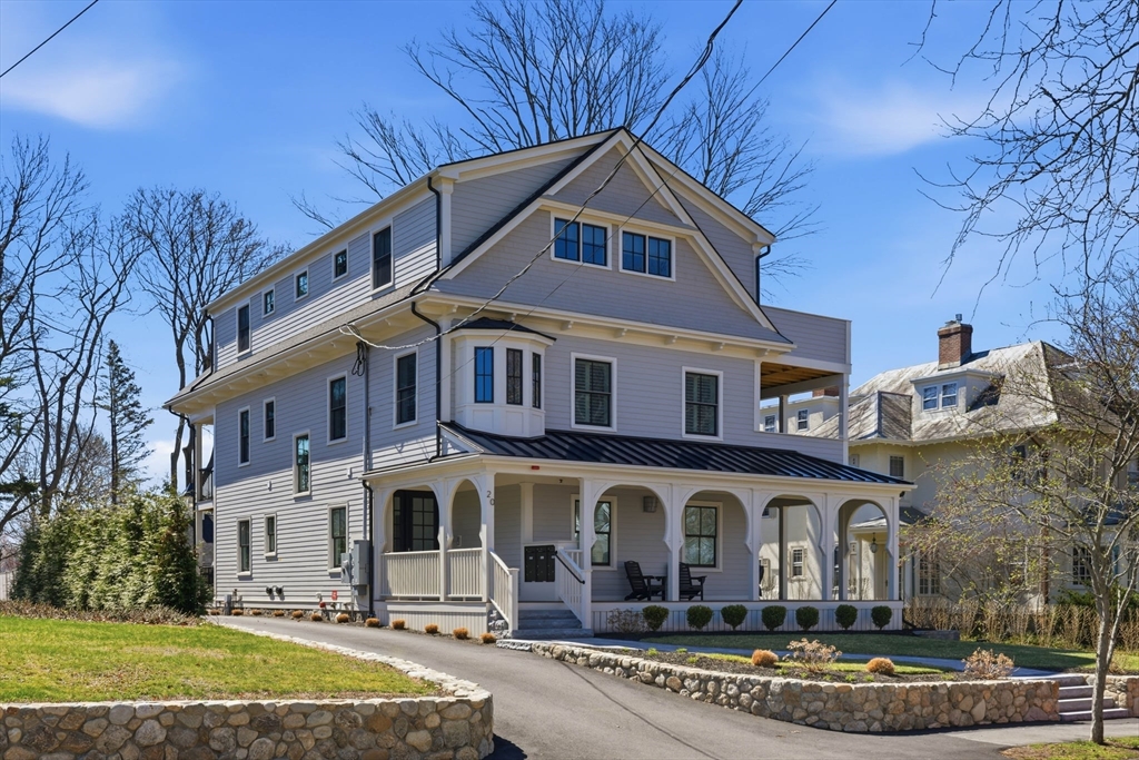 Wakefield, Massachusetts, 01880, United States, 2 Bedrooms Bedrooms, ,3 BathroomsBathrooms,Residential,For Sale,2036926