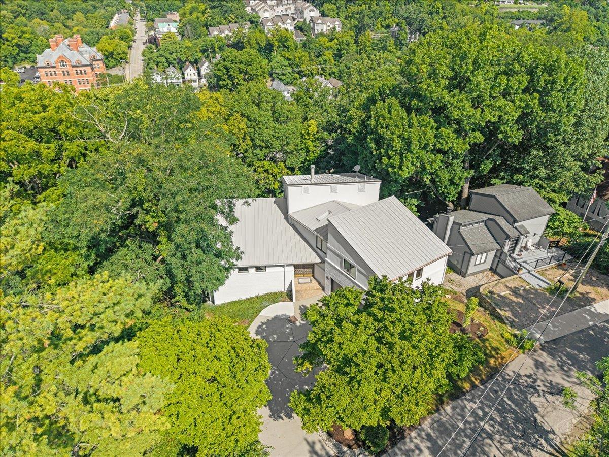 Cincinnati, Ohio, 45226, United States, 4 Bedrooms Bedrooms, ,4 BathroomsBathrooms,Residential,For Sale,1912021