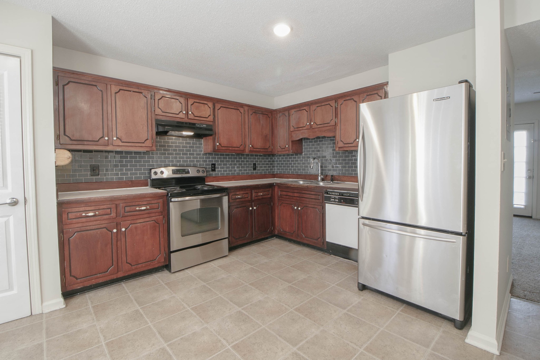 Clarksville, Tennessee, 37042, United States, ,Residential,For Sale,1943496