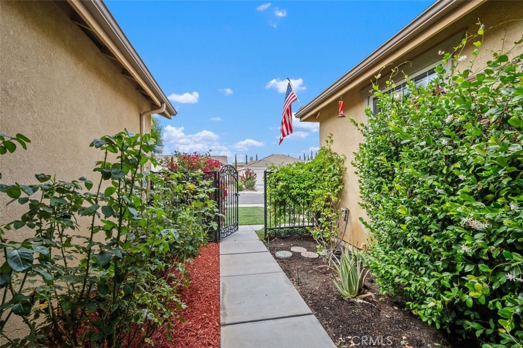 Murrieta, California, 92563, United States, 4 Bedrooms Bedrooms, ,2 BathroomsBathrooms,Residential,For Sale,2002097