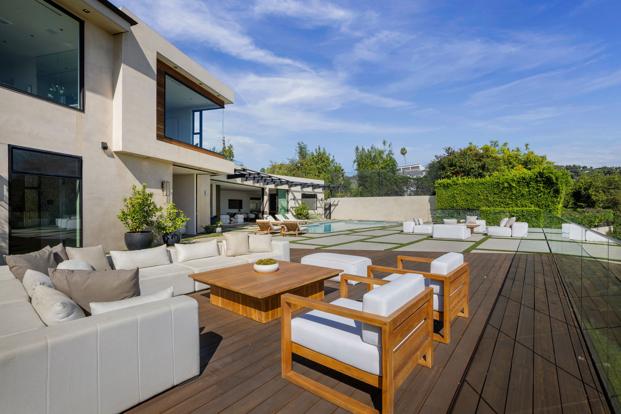  816 Glenmere Way - 物件實景