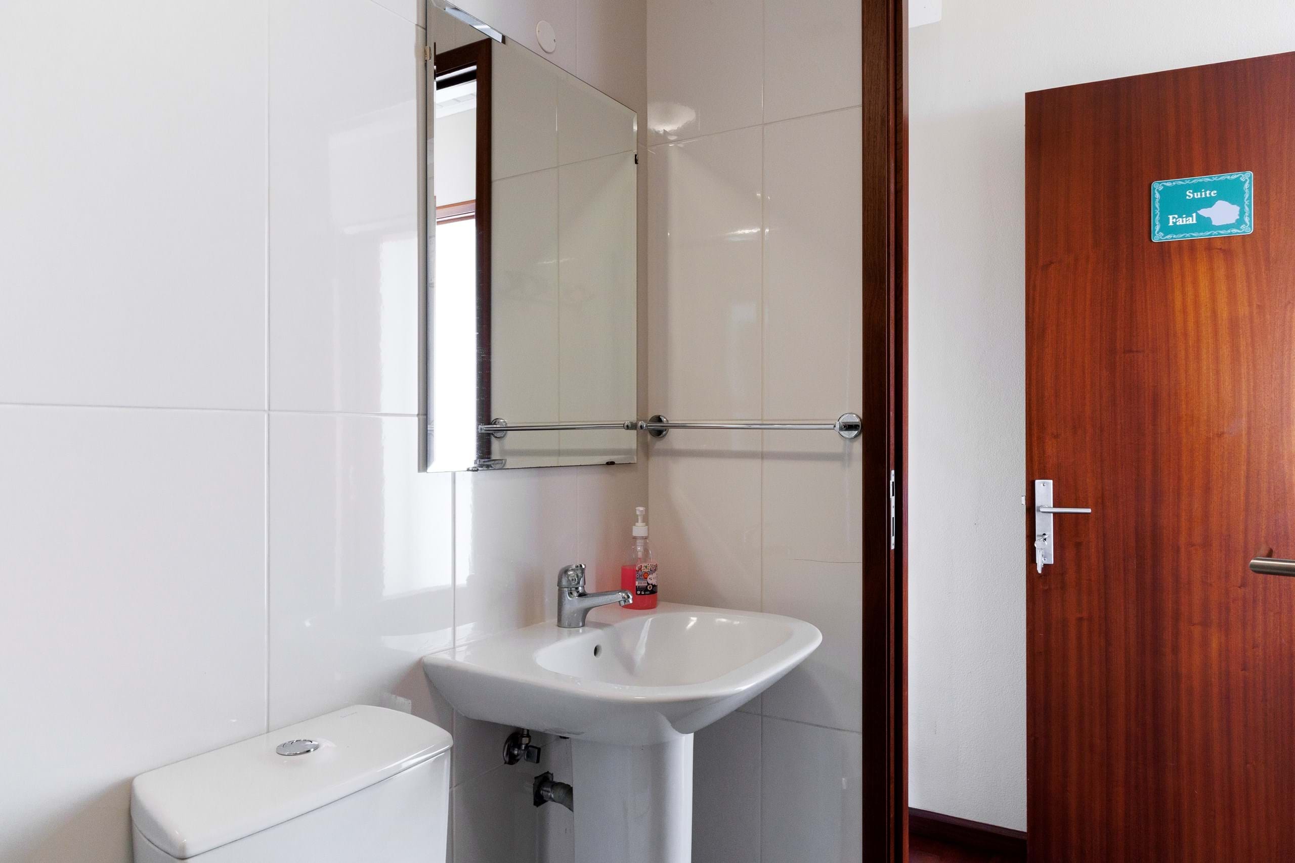 Vila Franca do Campo, Ilha de São Miguel, 9680-460, PT, 7 Bedrooms Bedrooms, ,7 BathroomsBathrooms,Residential,For Sale,1948896