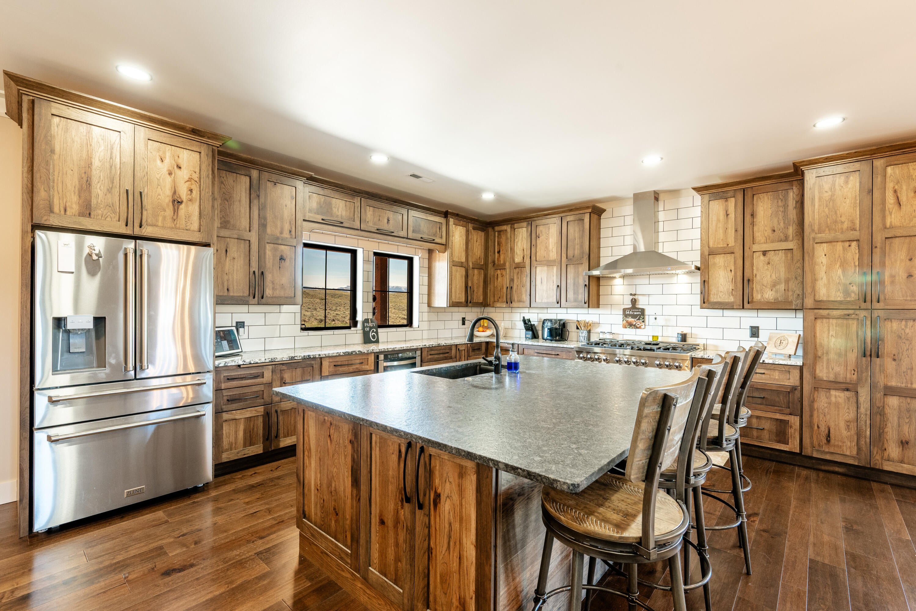 Ranchester, Wyoming, 82839, United States, 5 Bedrooms Bedrooms, ,4 BathroomsBathrooms,Residential,For Sale,2016525