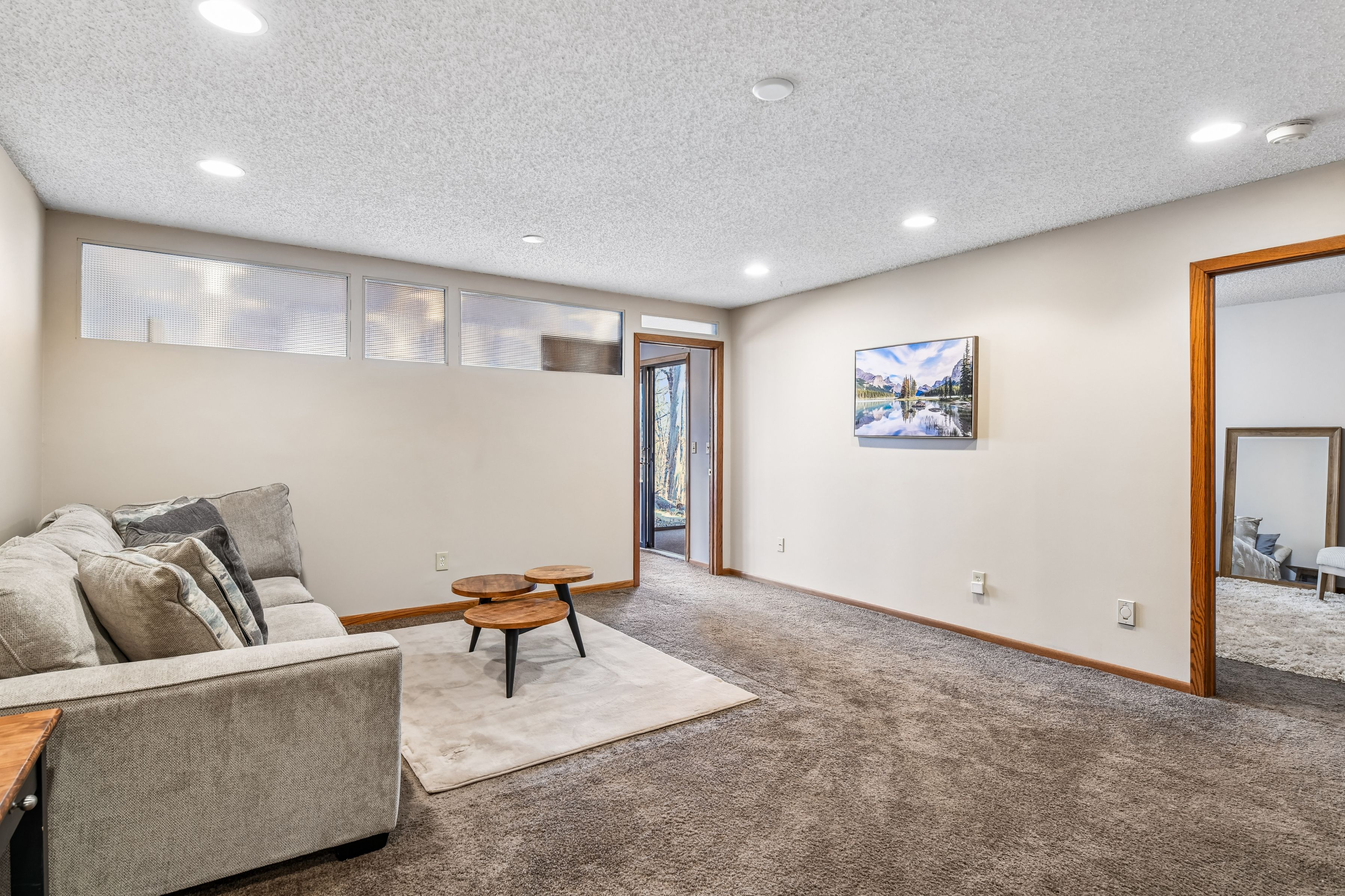 Hilltop Townhome with Sunlight, Space, and Wooded Serenity - 物件實景