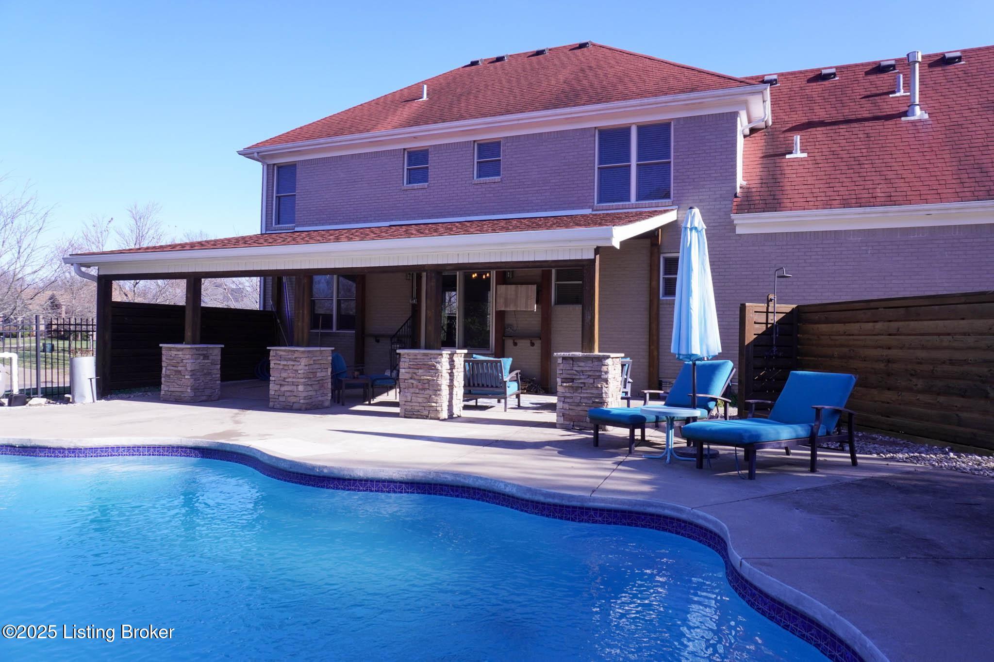 Louisville, Kentucky, 40299, United States, 3 Bedrooms Bedrooms, ,4 BathroomsBathrooms,Residential,For Sale,2000684