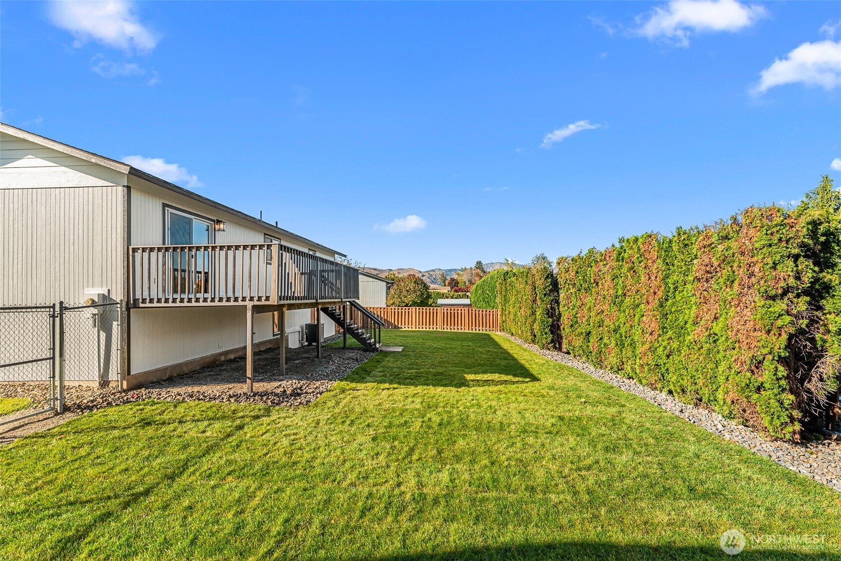 East Wenatchee, Washington, 98802, United States, 3 Bedrooms Bedrooms, ,1 BathroomBathrooms,Residential,For Sale,1984794