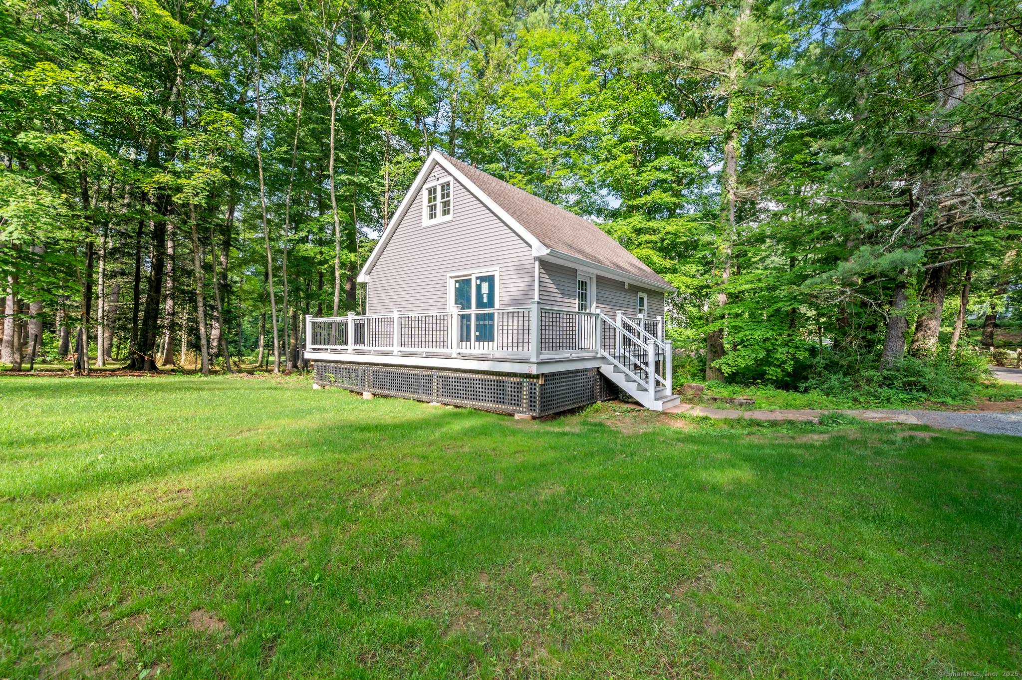 Simsbury, Connecticut, 06092, United States, 4 Bedrooms Bedrooms, ,3 BathroomsBathrooms,Residential,For Sale,1872405