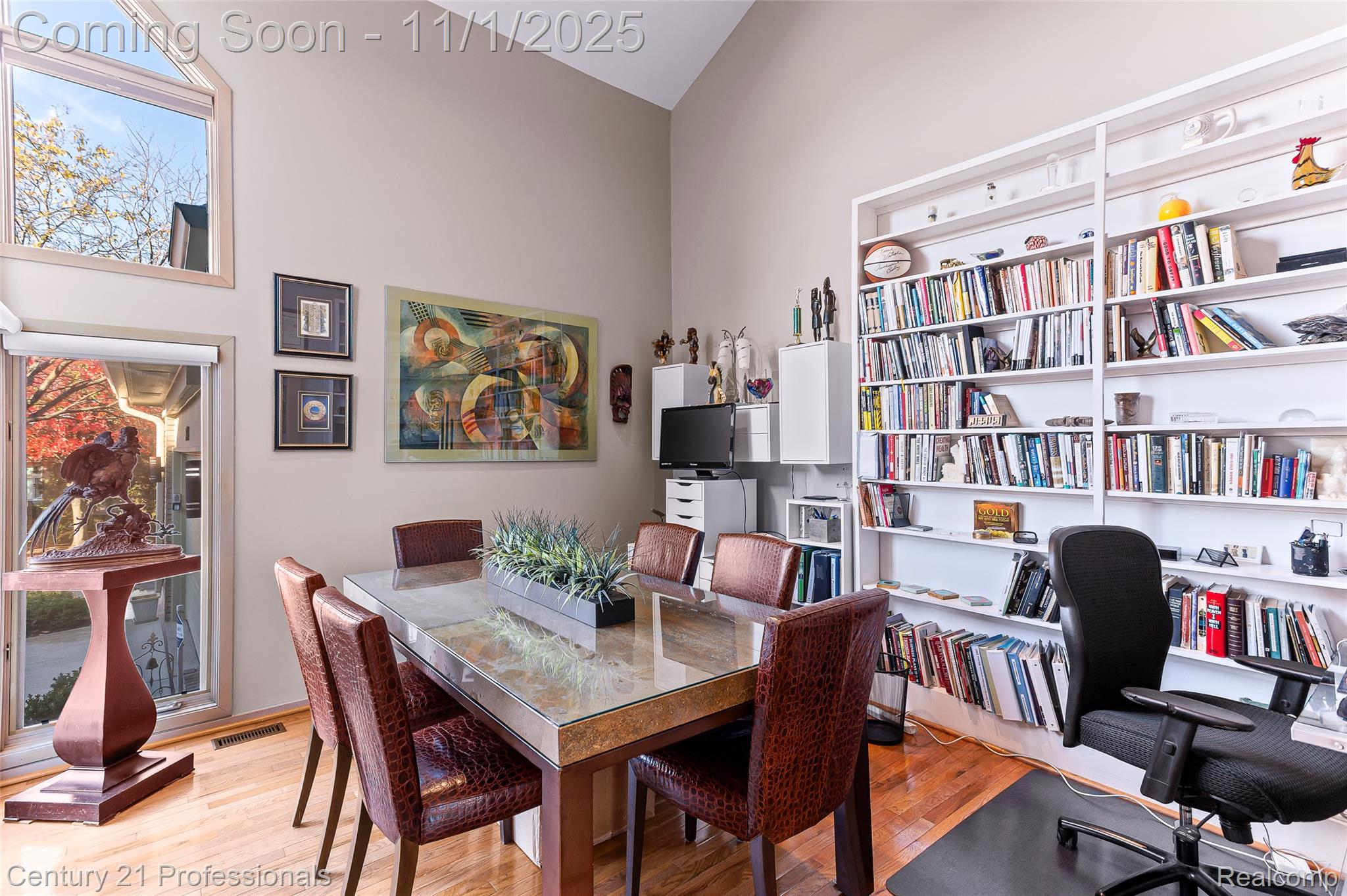 FarmingtonHills, Michigan, 48331, United States, 3 Bedrooms Bedrooms, ,3 BathroomsBathrooms,Residential,For Sale,1983371