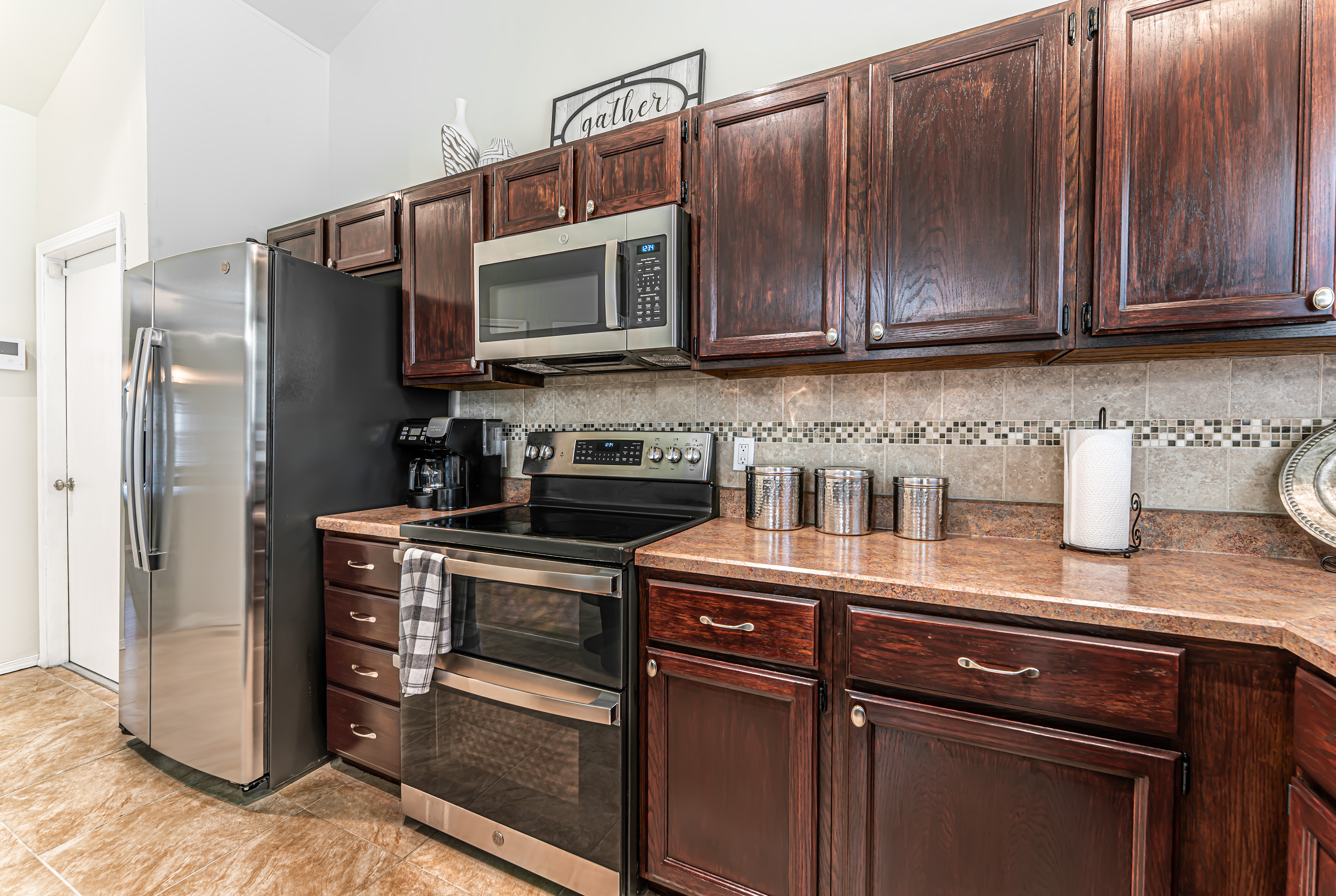  25 Beaujolais Drive, Florissant, MO 63031 - 物件實景
