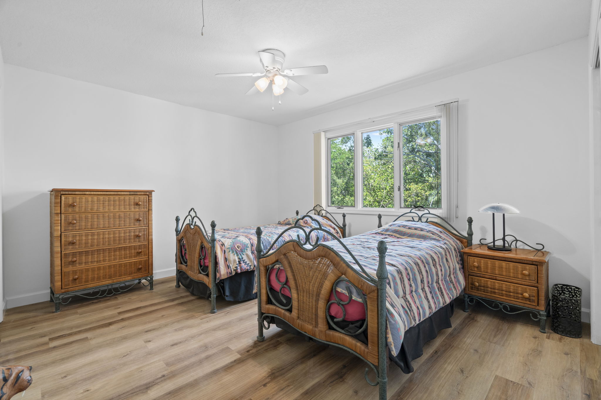 Tarpon Springs, Florida, 34689, United States, 3 Bedrooms Bedrooms, ,2 BathroomsBathrooms,Residential,For Sale,1976239