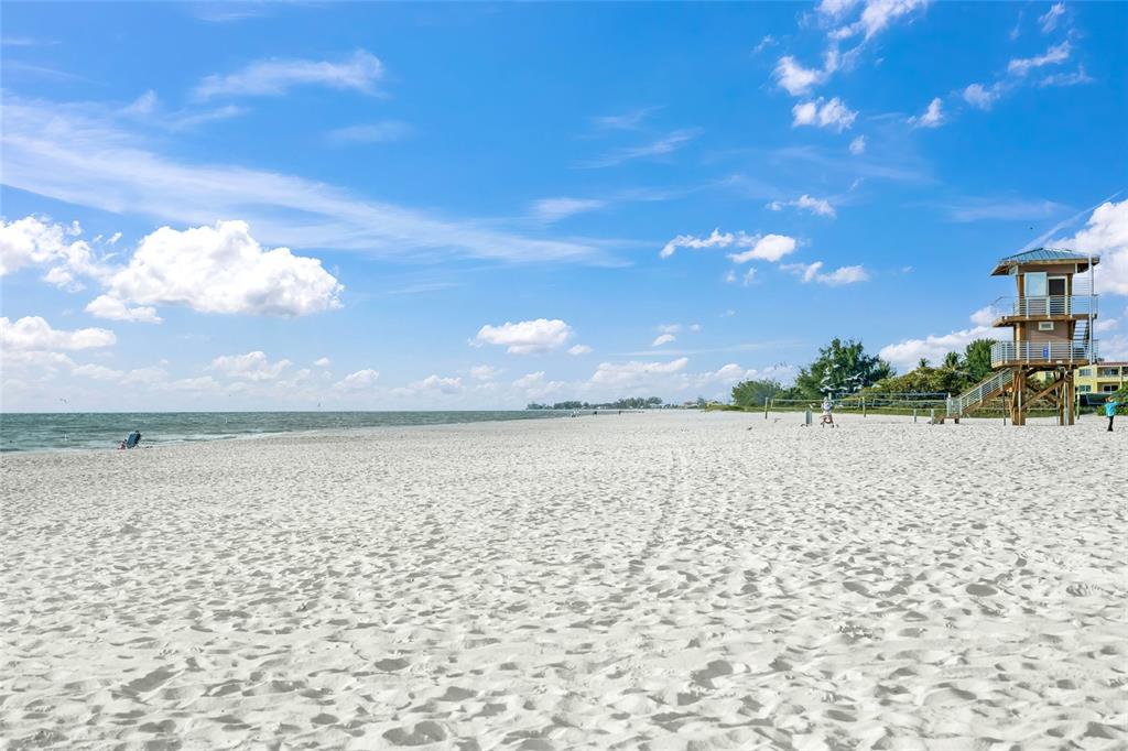 Holmes Beach, Florida, 34217, United States, 5 Bedrooms Bedrooms, ,5 BathroomsBathrooms,Residential,For Sale,1770392
