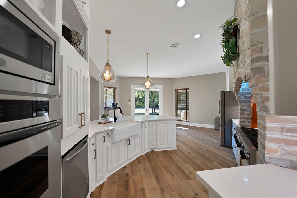 Gunter, Texas, 75058, United States, 4 Bedrooms Bedrooms, ,3 BathroomsBathrooms,Residential,For Sale,1926422