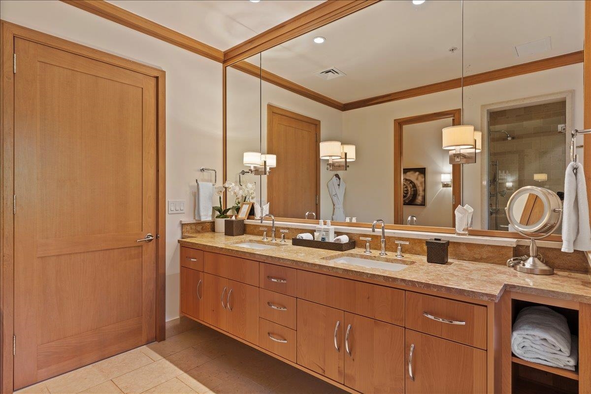 Lahaina, Hawaii, 96761, United States, 3 Bedrooms Bedrooms, ,4 BathroomsBathrooms,Residential,For Sale,1927405
