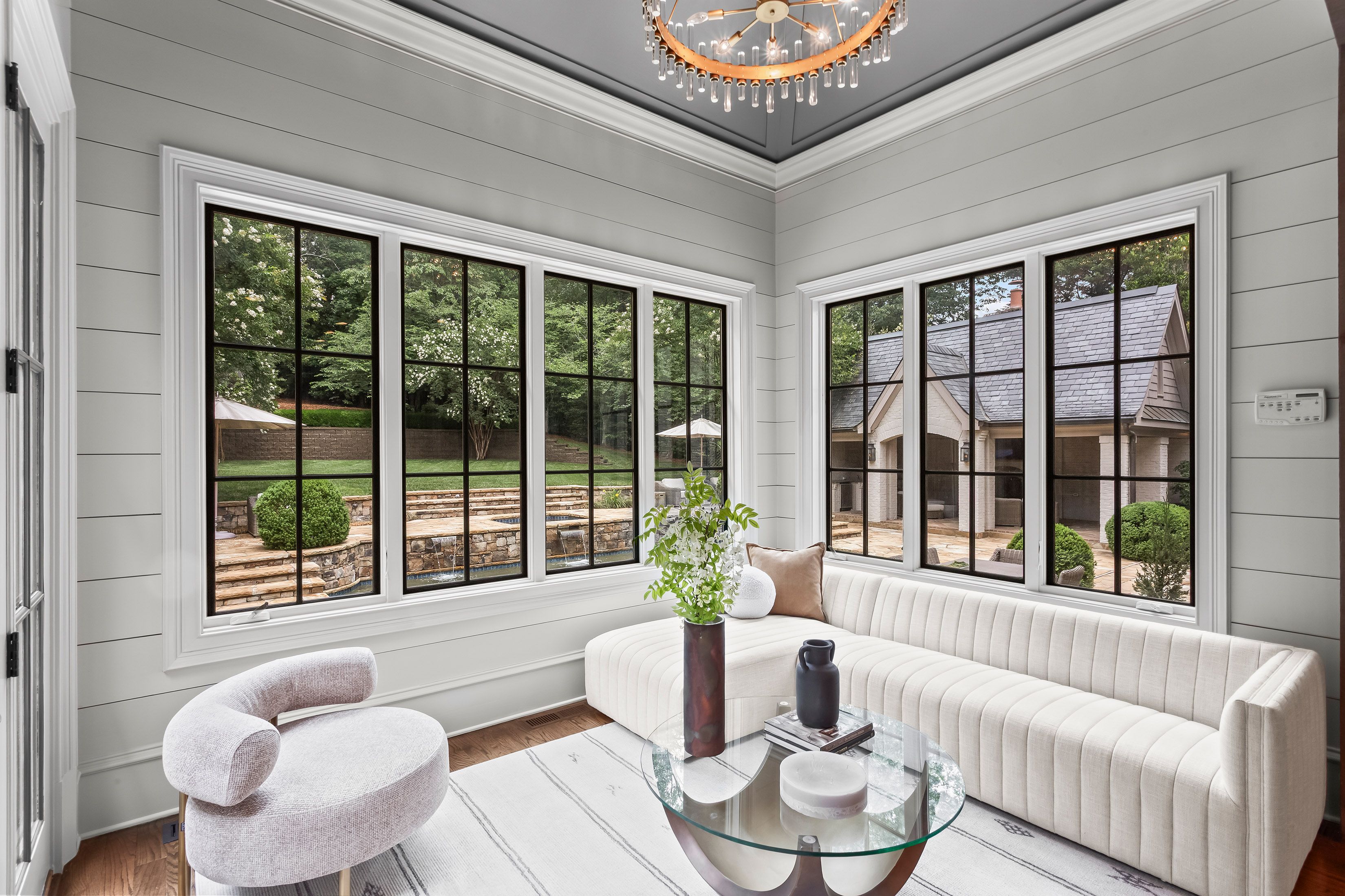  Stunning Custom-designed Home with Exceptional Indoor-Outdoor Living - 物件實景