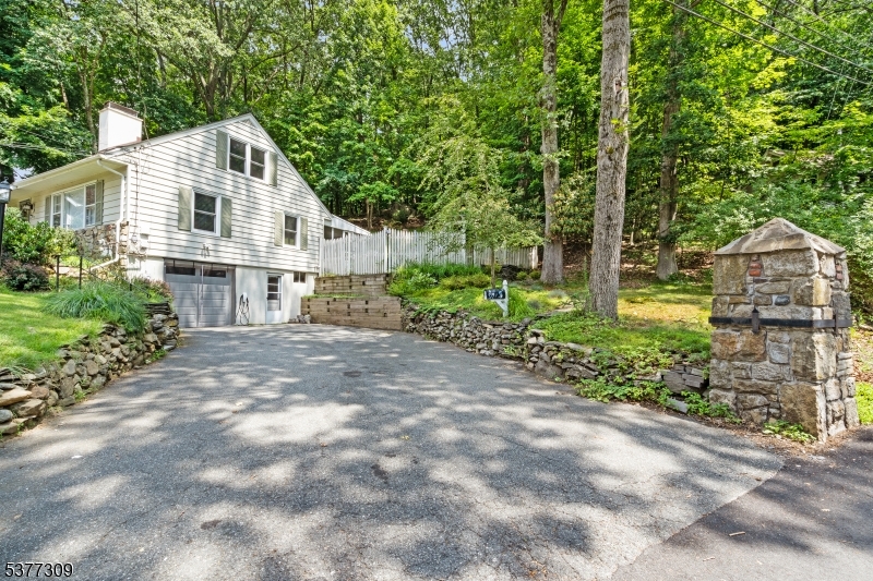 Sparta Twp., New Jersey, 07871, United States, 3 Bedrooms Bedrooms, ,2 BathroomsBathrooms,Residential,For Sale,1910998