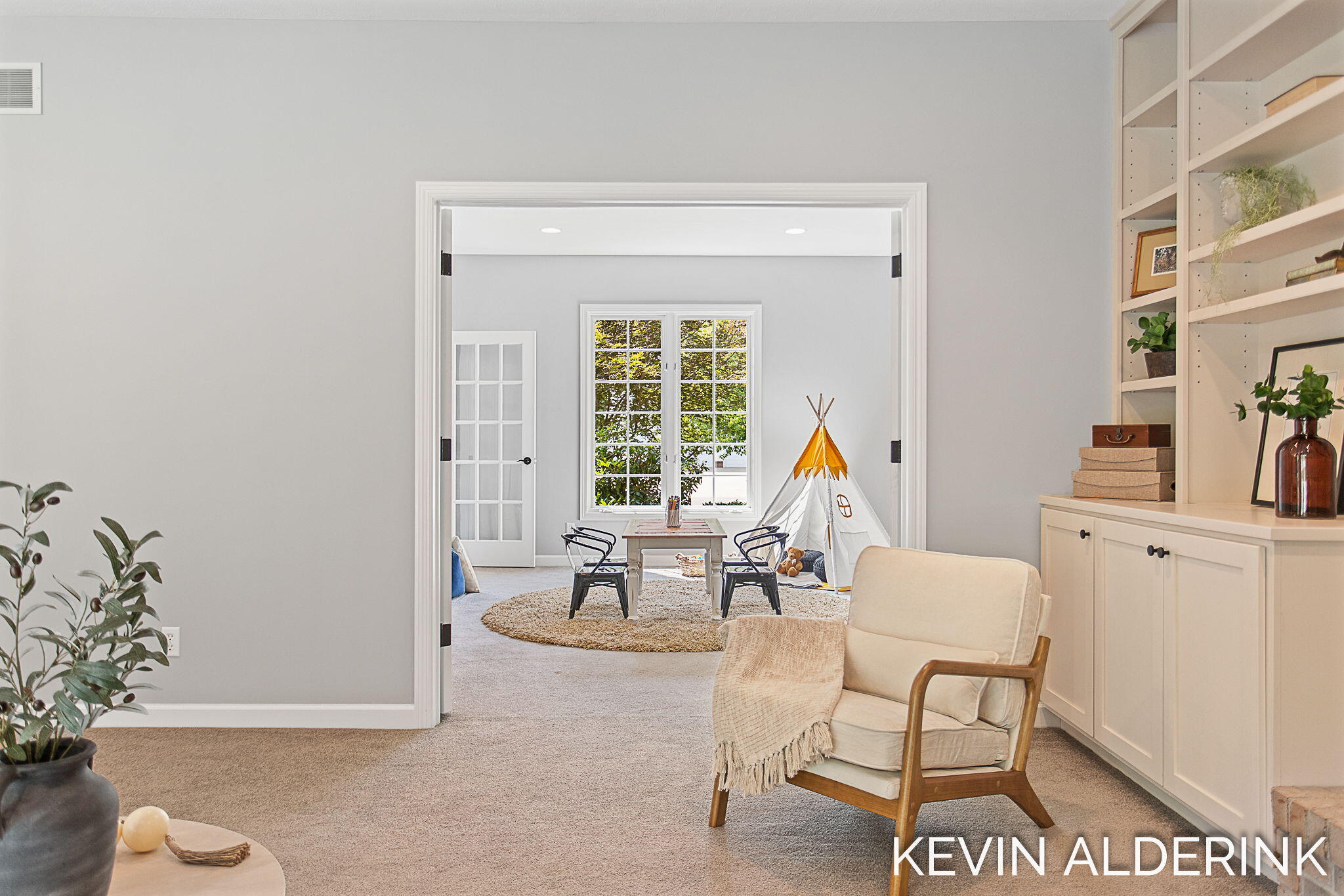Holland, Michigan, 49423, United States, 5 Bedrooms Bedrooms, ,6 BathroomsBathrooms,Residential,For Sale,1908237