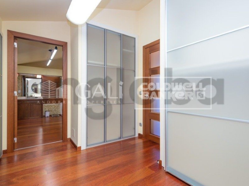 Escaldes-Engordany, Andorra, AD, 6 Bedrooms Bedrooms, ,4 BathroomsBathrooms,Residential,For Sale,1448713