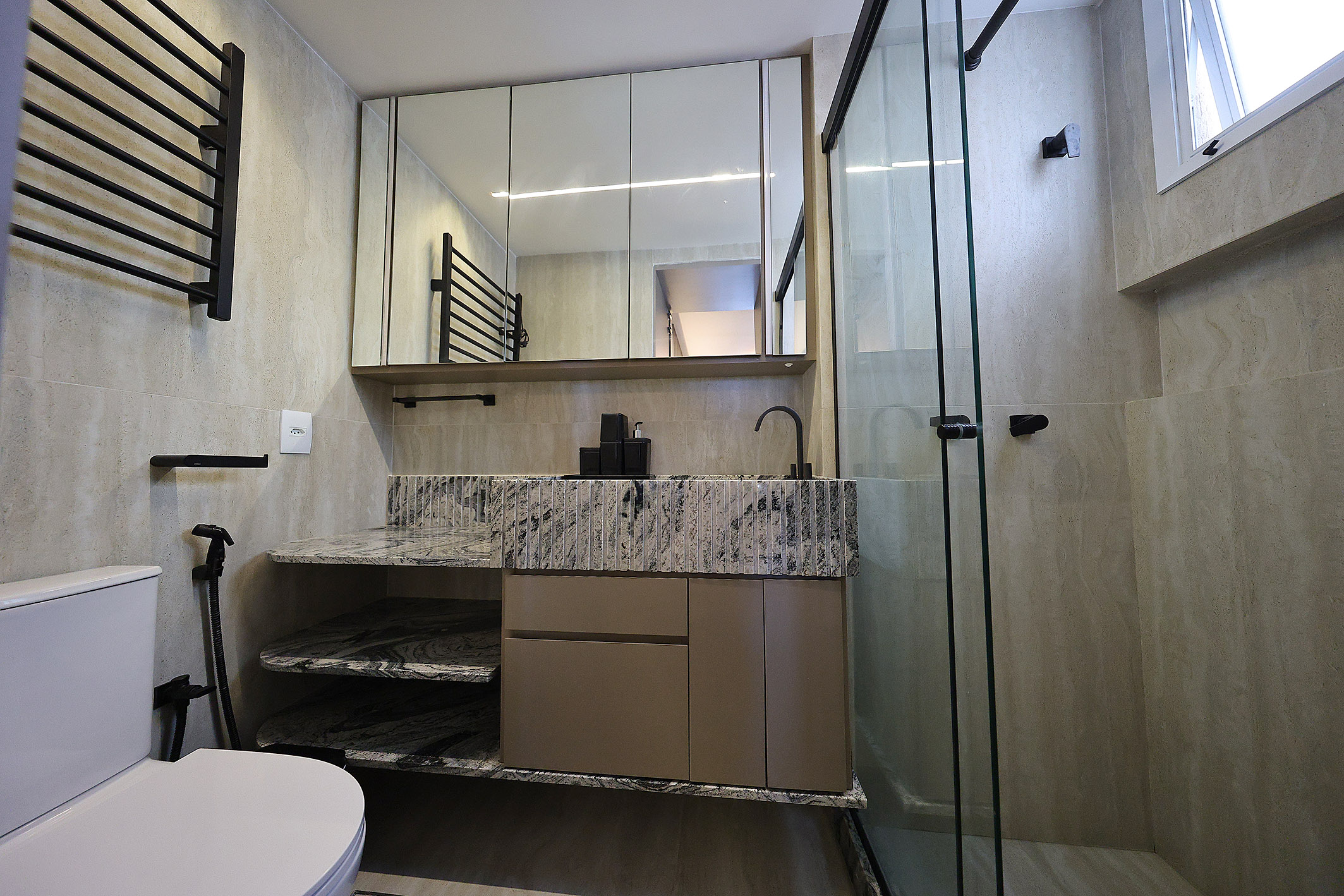  Renovated oceanfront apartment in Barra da Tijuca. - 物件實景