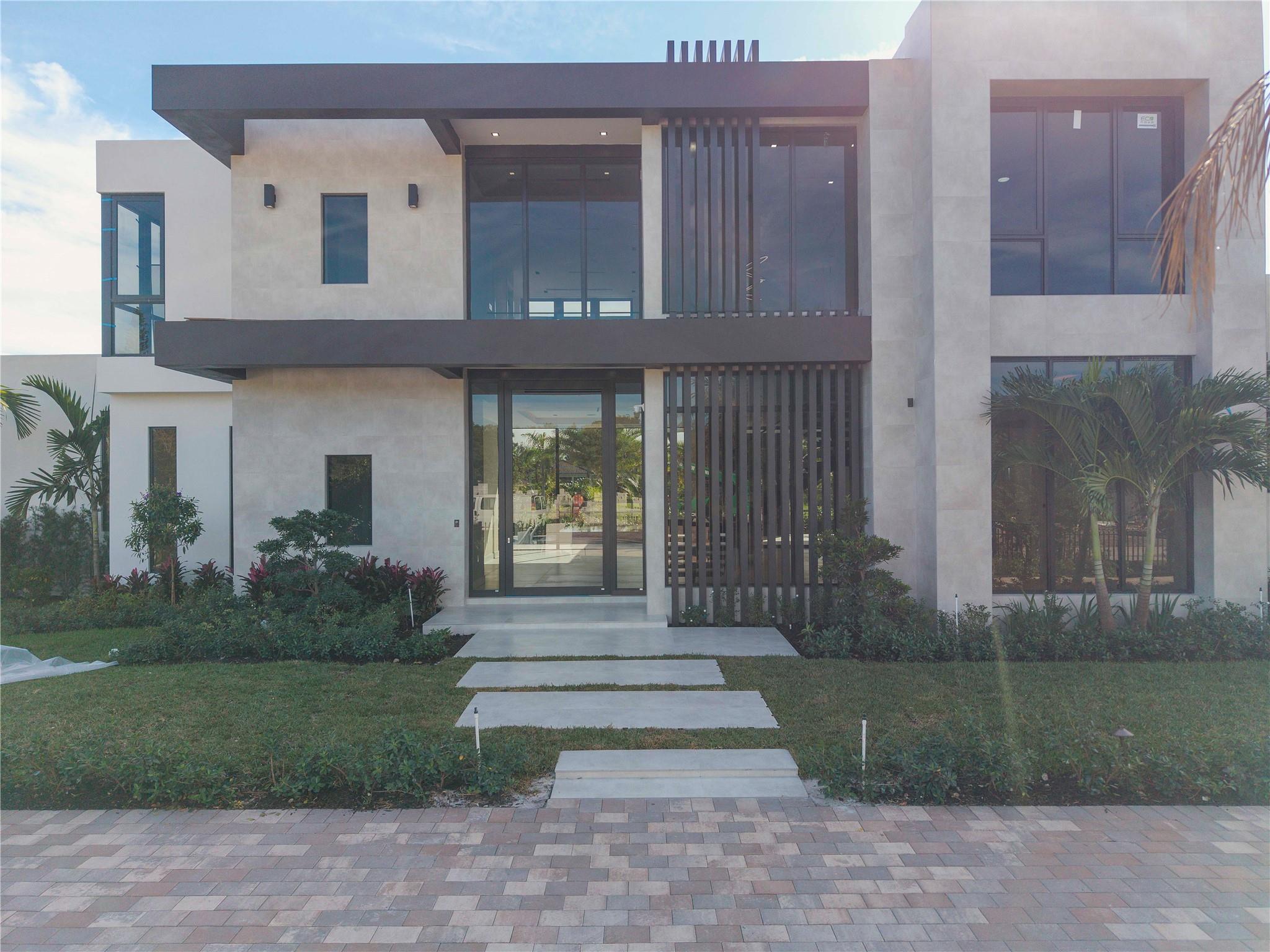 Plantation, Florida, 33323, United States, 6 Bedrooms Bedrooms, ,8 BathroomsBathrooms,Residential,For Sale,1984384