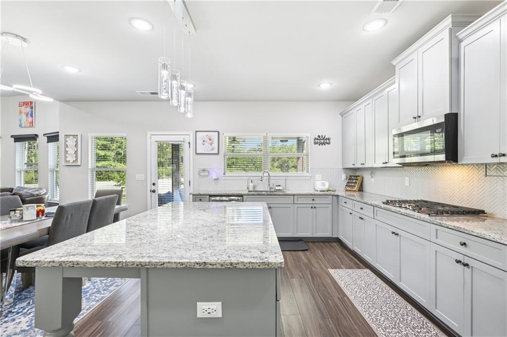 Mcdonough, Georgia, 30252, United States, 5 Bedrooms Bedrooms, ,3 BathroomsBathrooms,Residential,For Sale,1983441