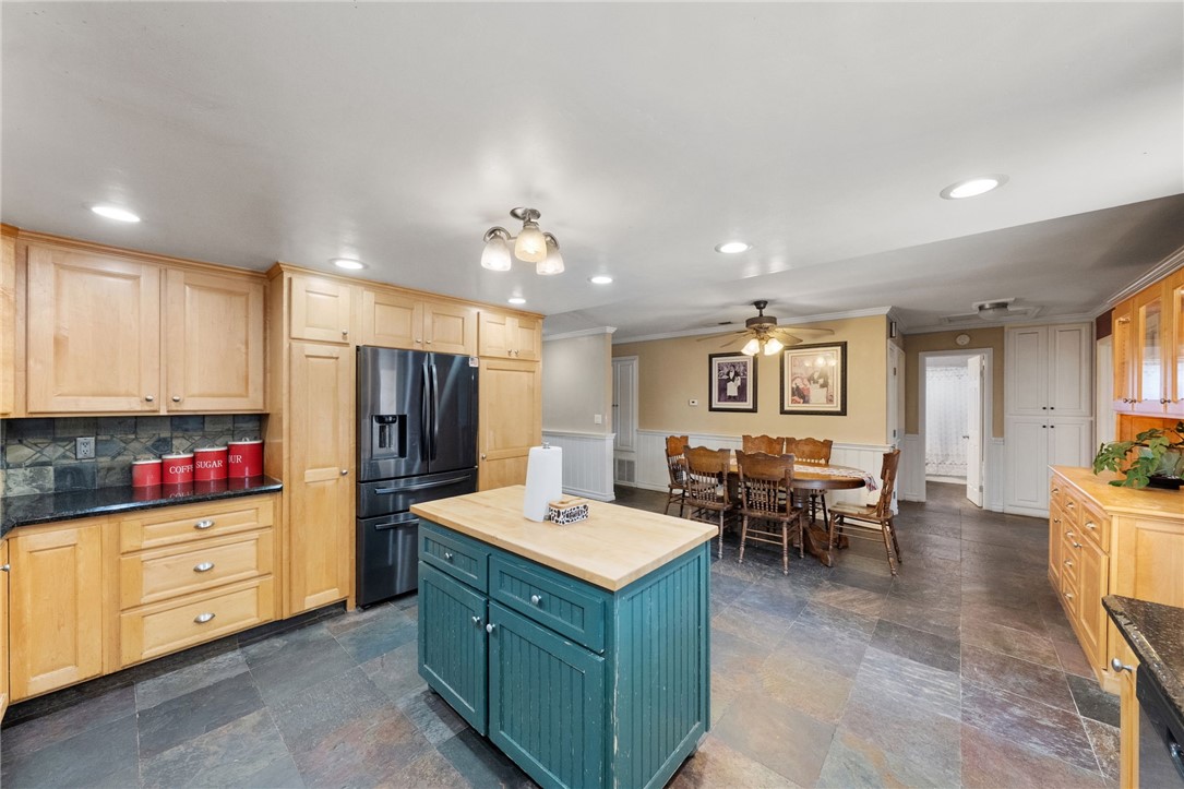 Perris, California, 92570, United States, 4 Bedrooms Bedrooms, ,2 BathroomsBathrooms,Residential,For Sale,2009057