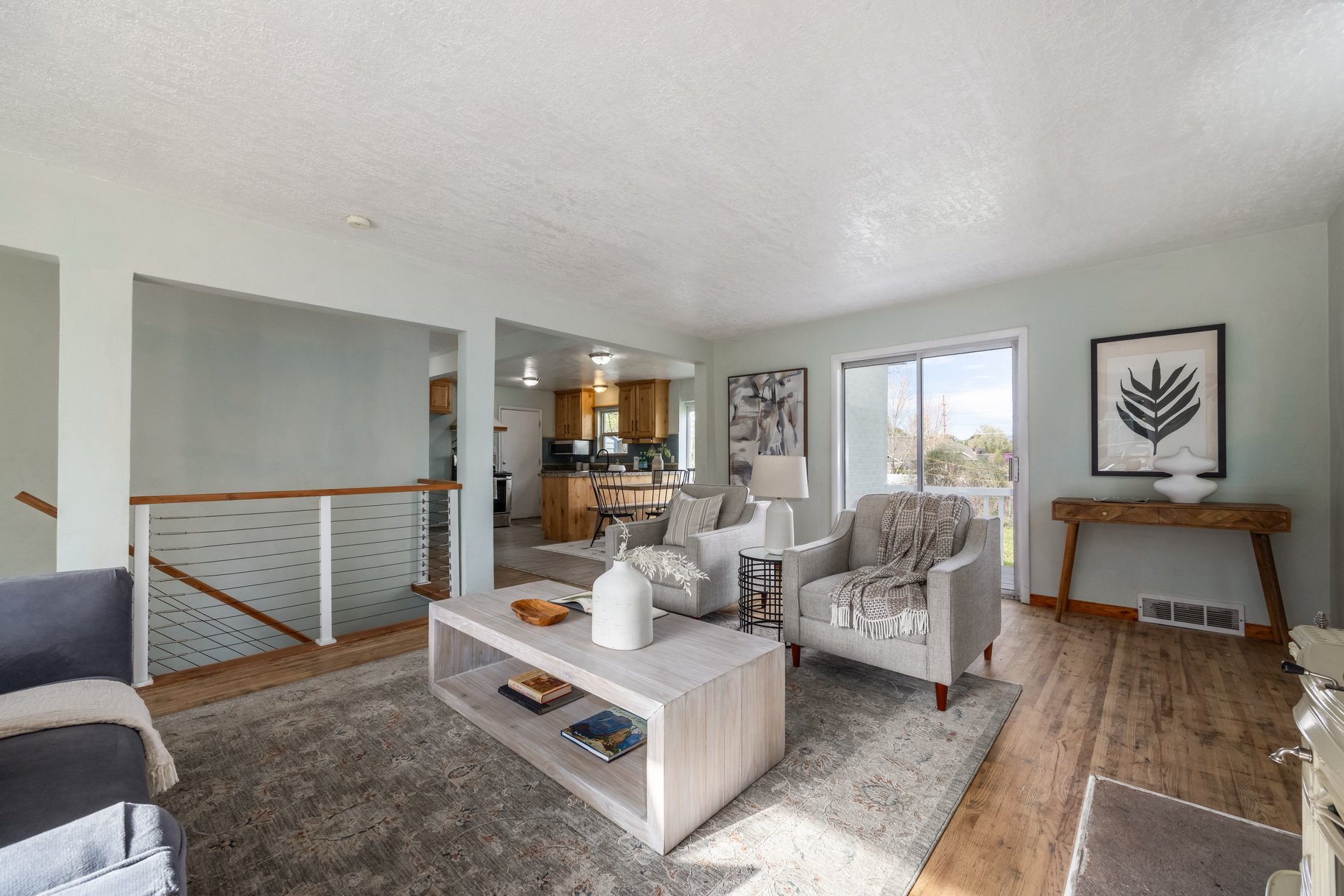  Spacious Property Down a Private Lane - 物件實景