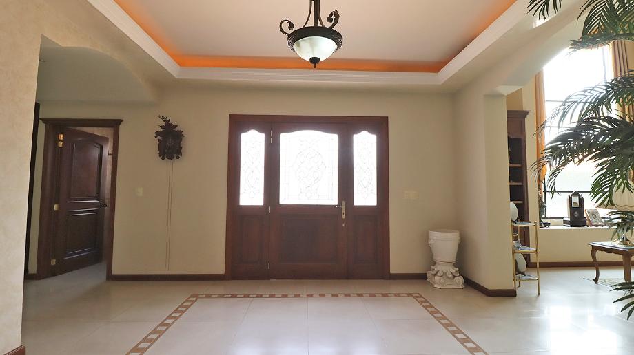 Retorno, Morelia, Michoacán de Ocampo, 58080, Mexico, 3 Bedrooms Bedrooms, ,3 BathroomsBathrooms,Residential,For Sale,Retorno,1554257
