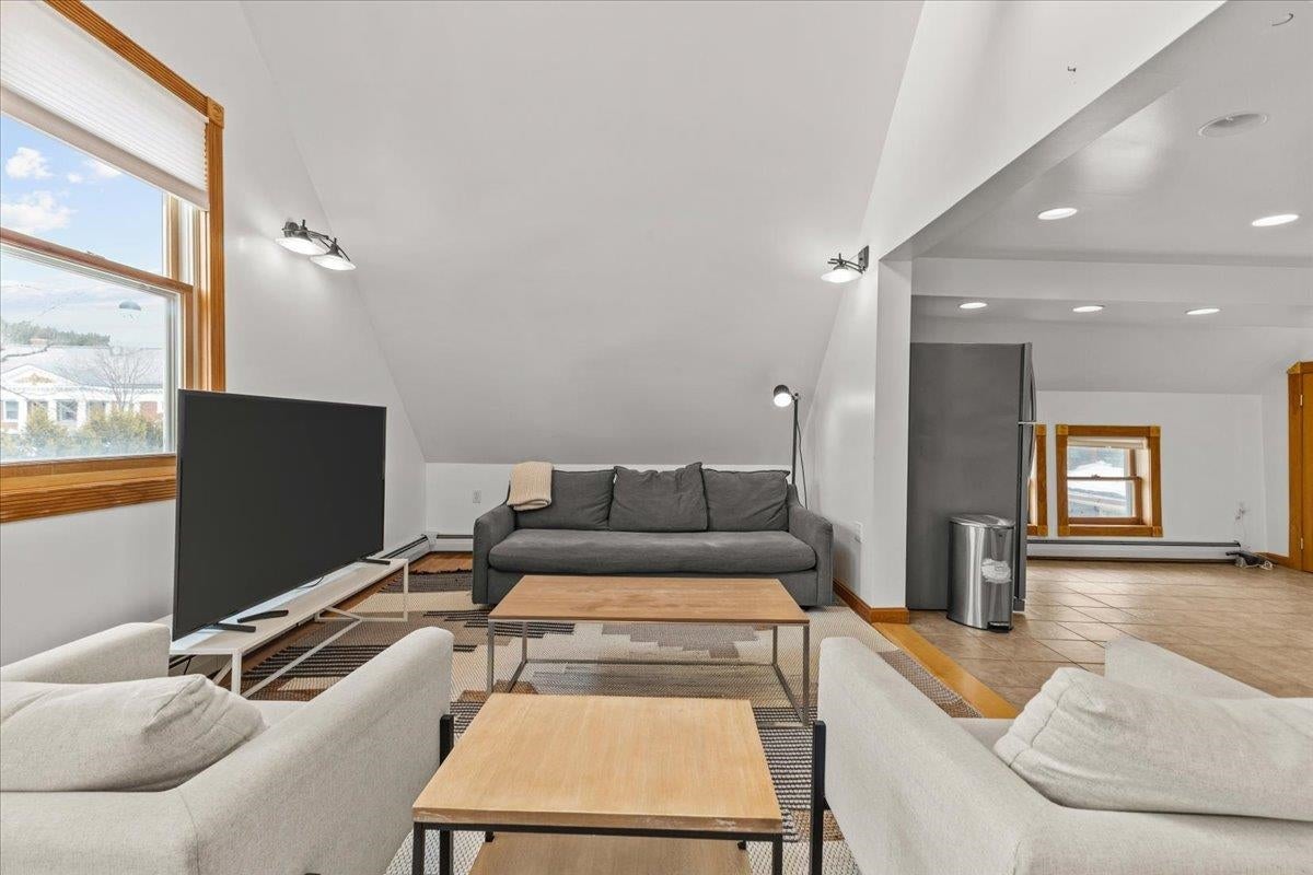 Stowe, Vermont, 05672, United States, 2 Bedrooms Bedrooms, ,1 BathroomBathrooms,Residential,For Sale,1746592